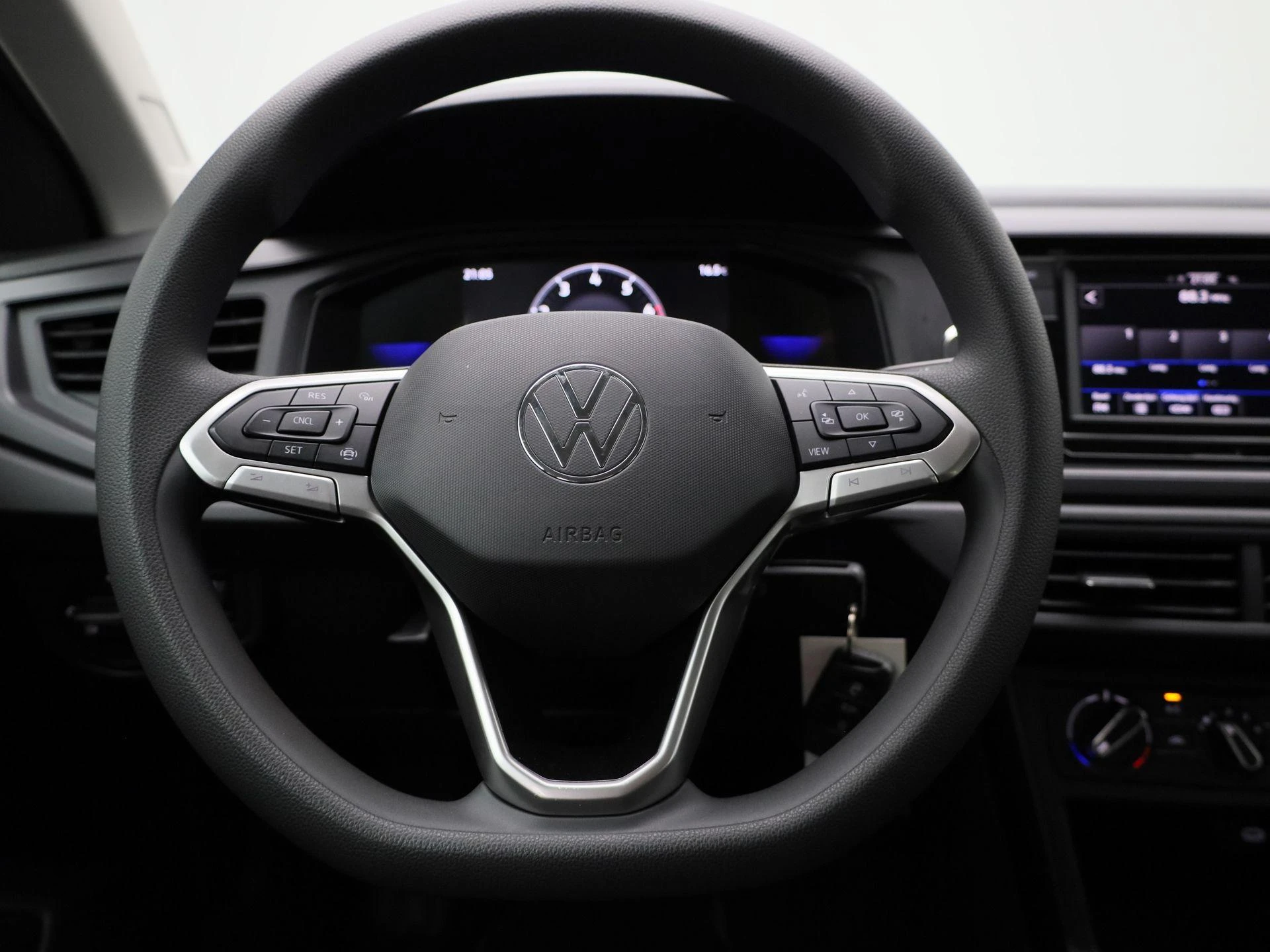 Volkswagen-Taigo-image-6