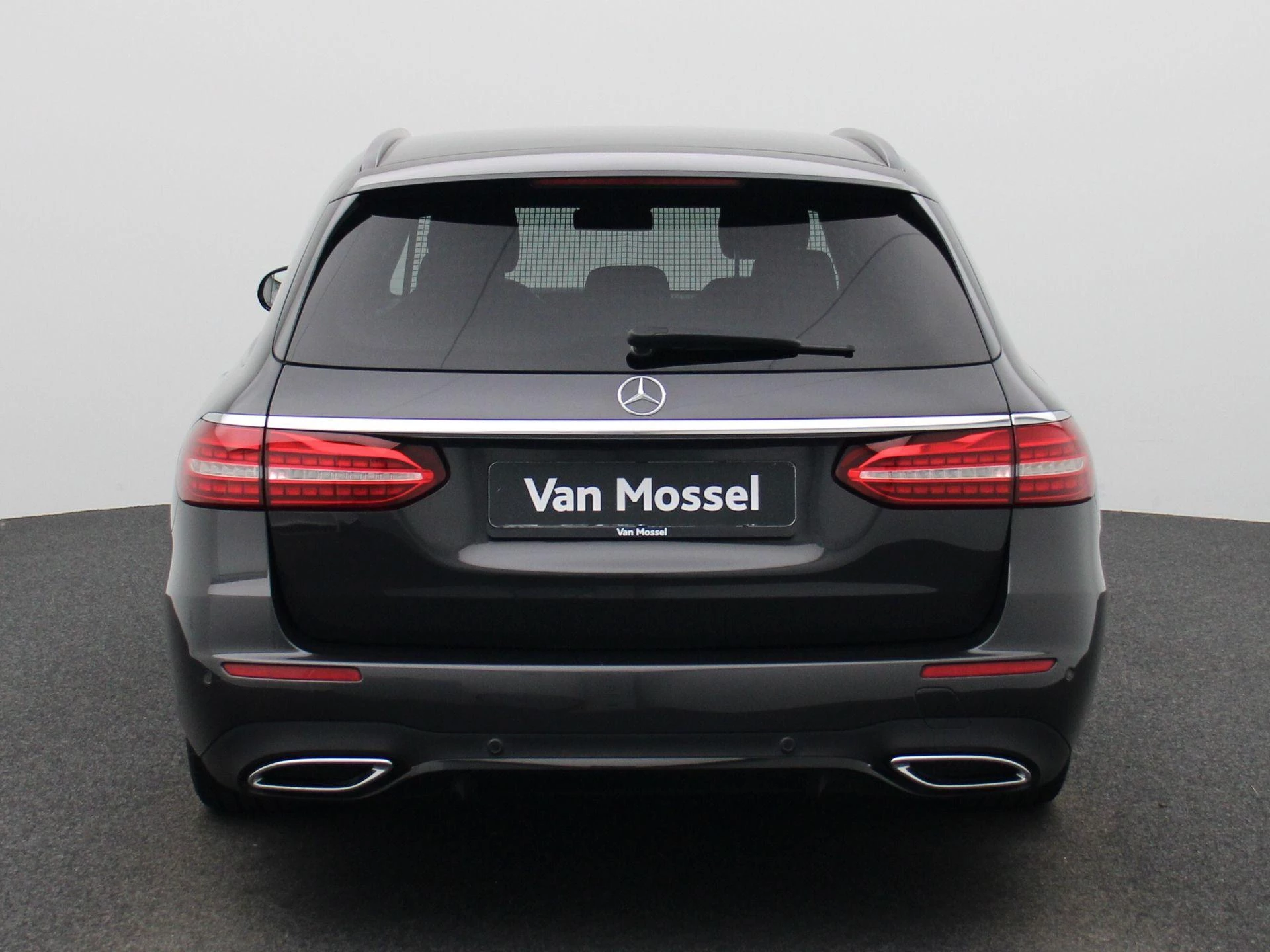 Mercedes-Benz-Classe E-image-4