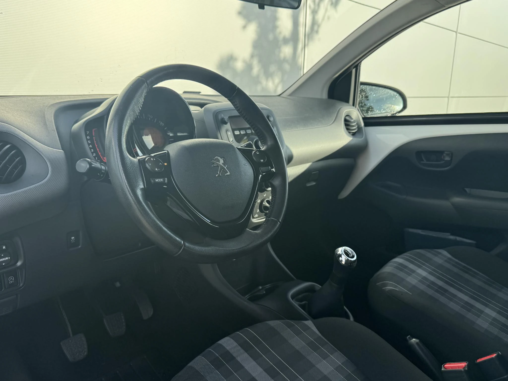 Peugeot-108-image-9