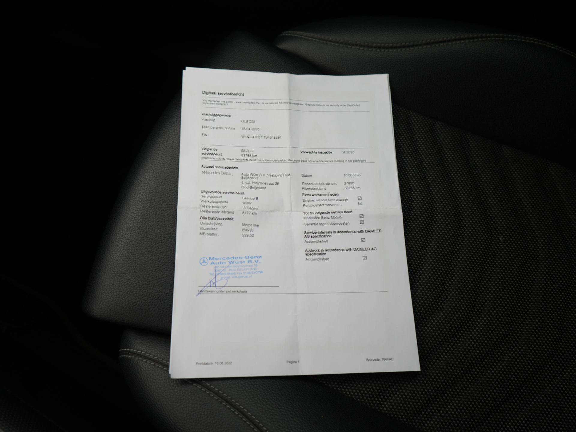 Mercedes-Benz-GLB-image-28