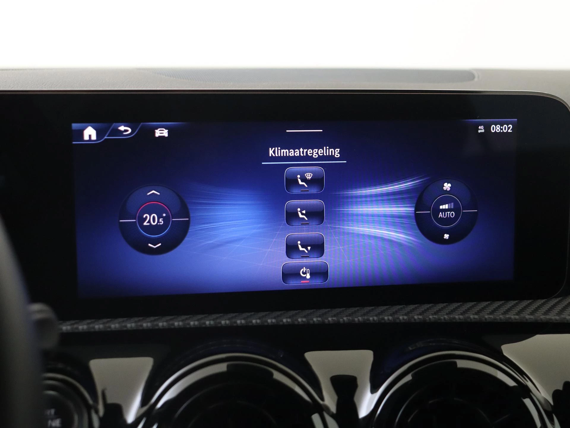 Mercedes-Benz-A-Klasse-image-11