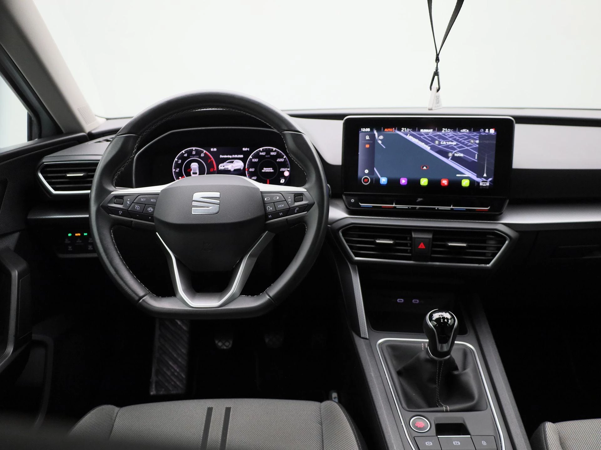 SEAT-Leon-image-2