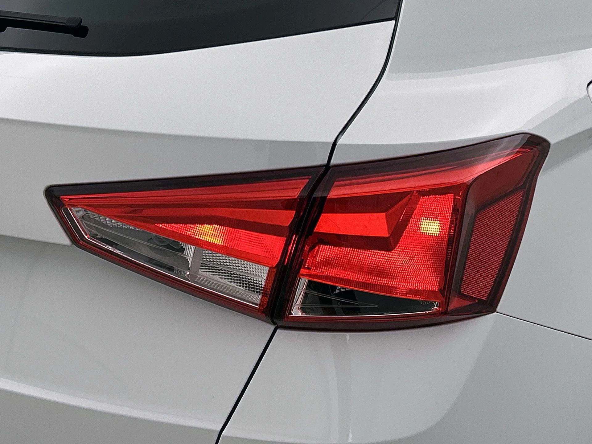 SEAT-Arona-image-14