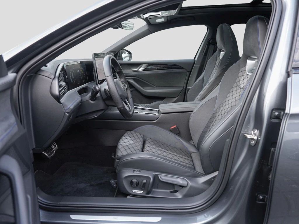 Volkswagen Passat Variant 2.0 TDI DSG 4Motion R-Line /AHK