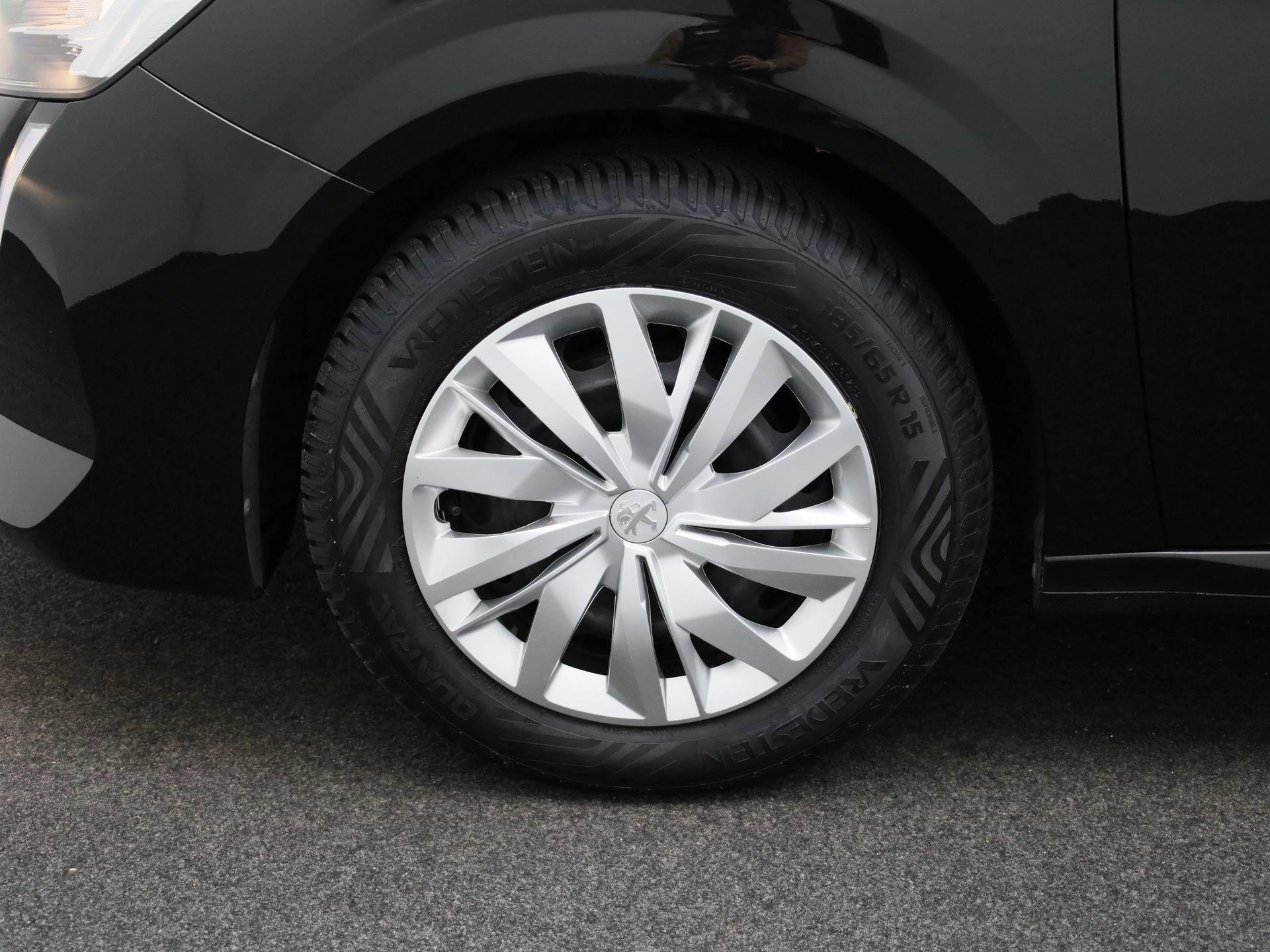 Peugeot-208-image-10