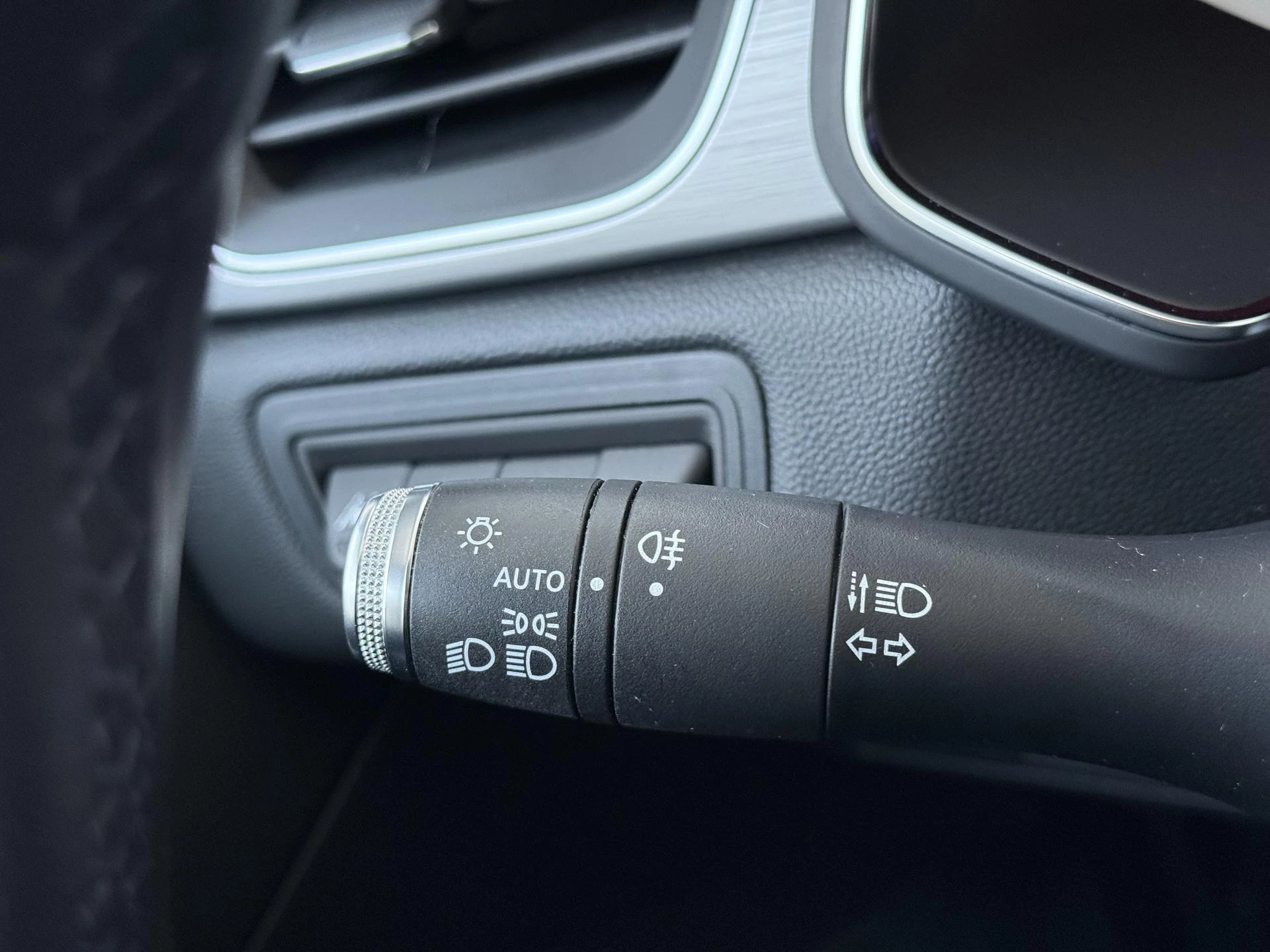 Renault-Captur-image-21