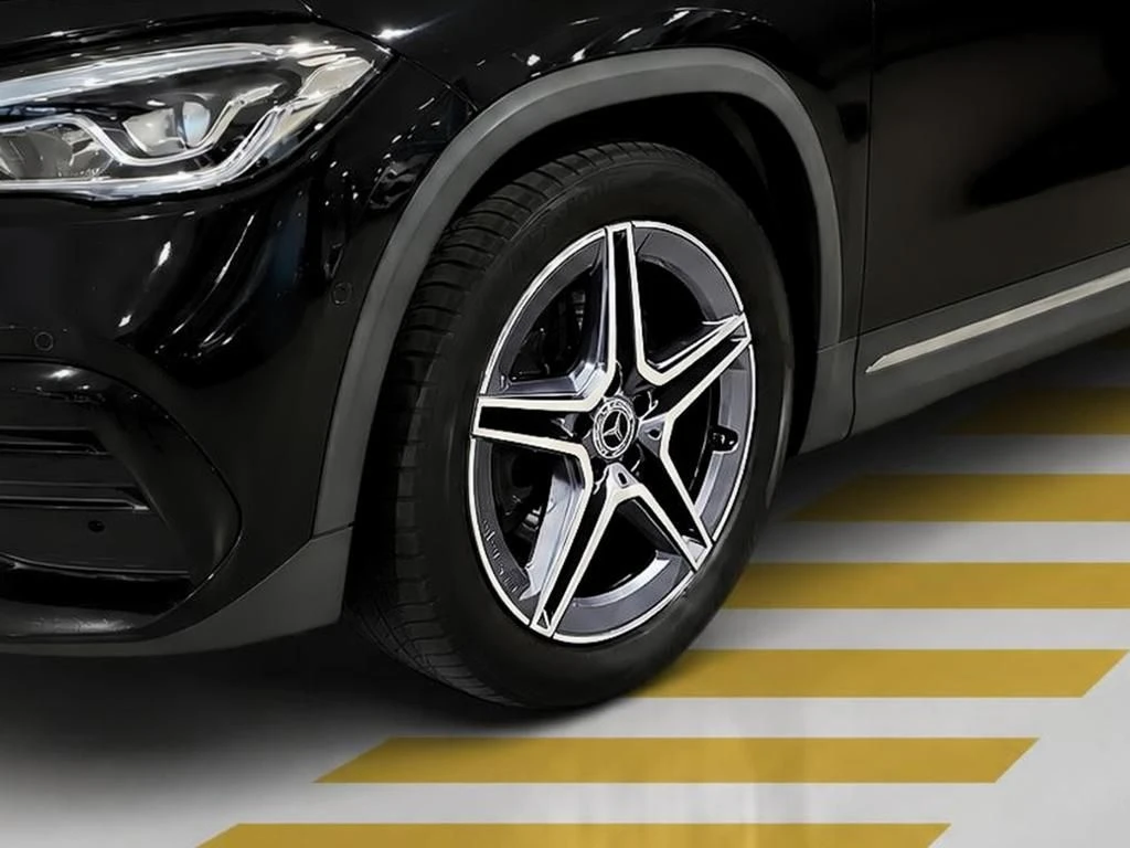 Mercedes-Benz-GLA 250-image-5