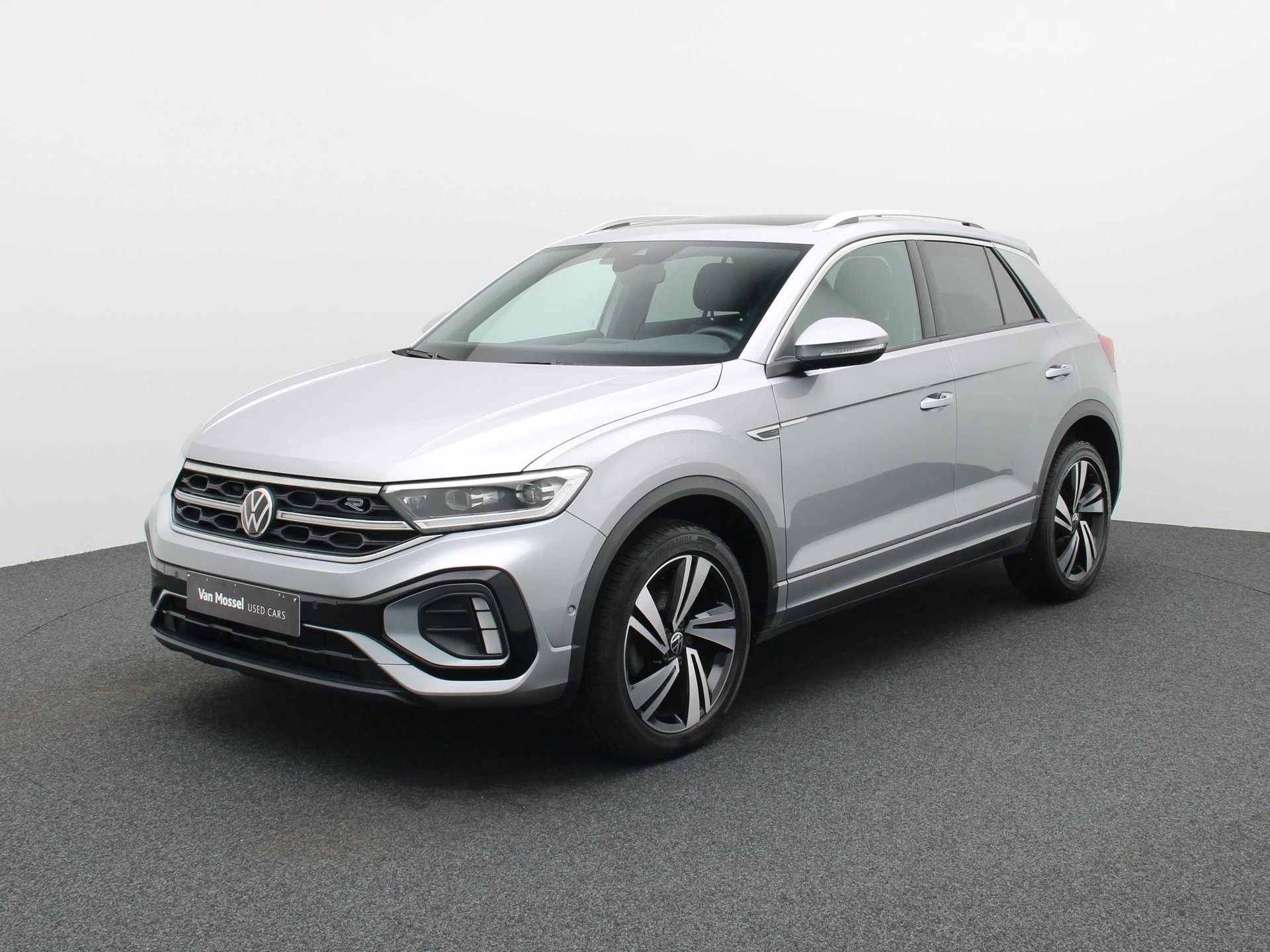 Volkswagen-T-Roc-image-0