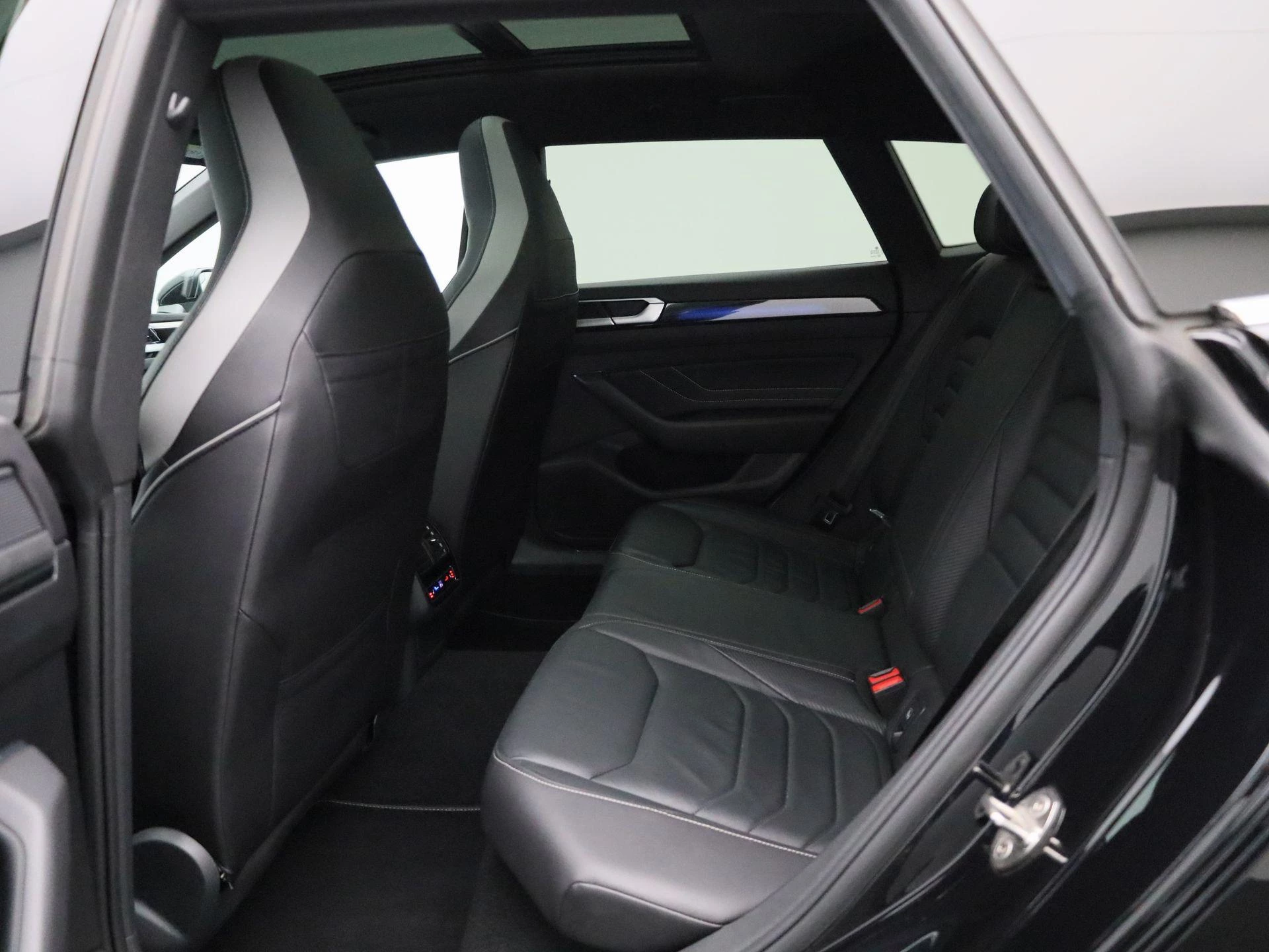 Volkswagen-Arteon-image-9