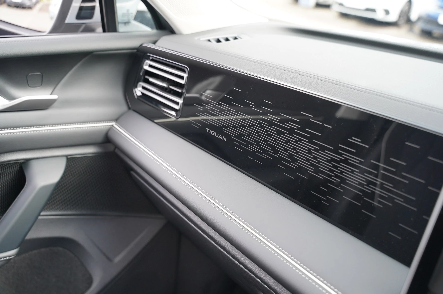 Volkswagen-Tiguan-image-22