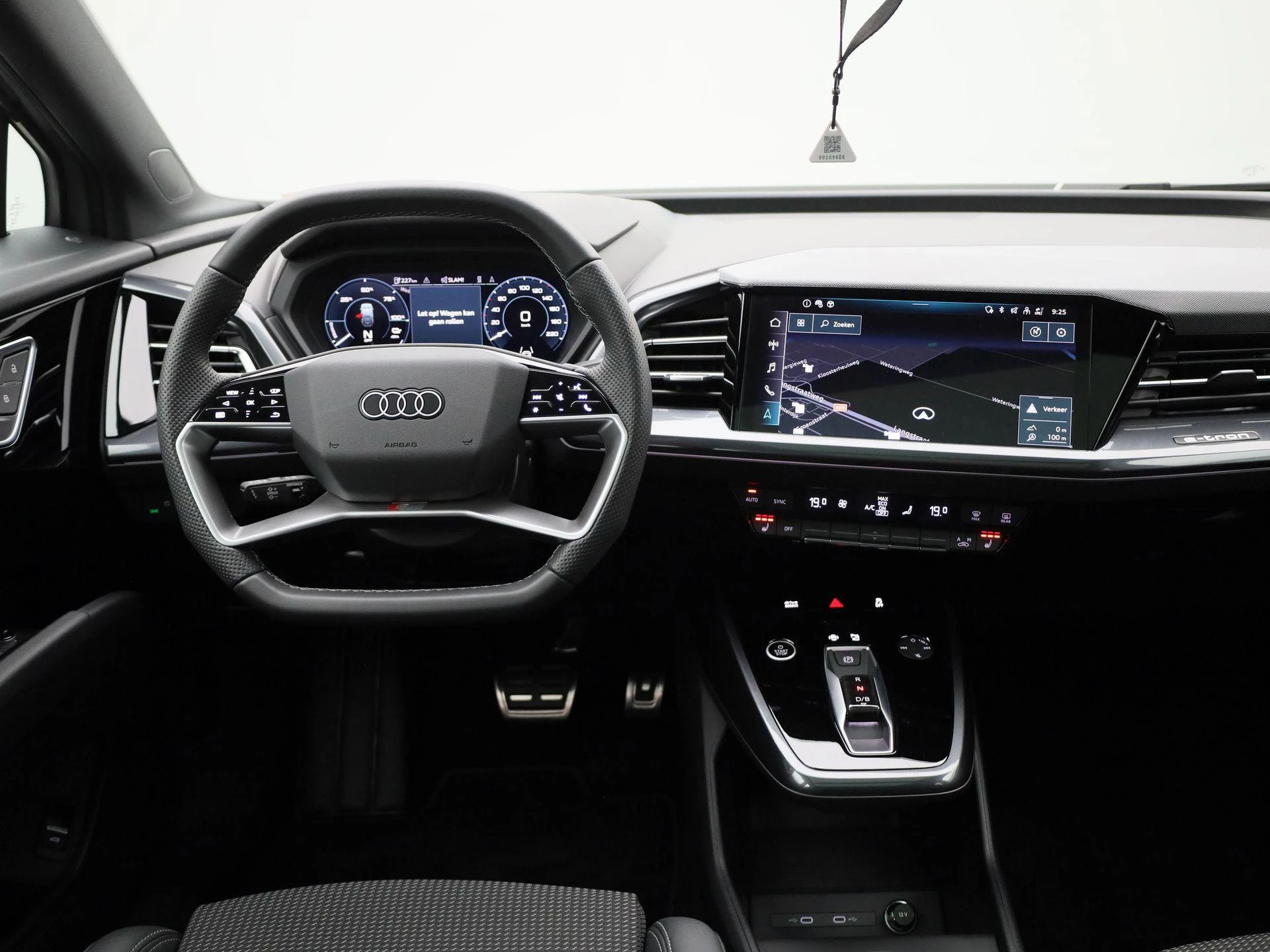 Audi-Q4 Sportback e-tron-image-6