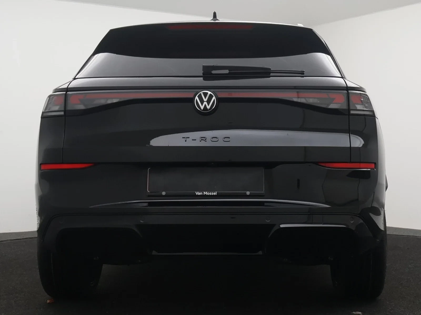 Volkswagen-T-Roc-image-3
