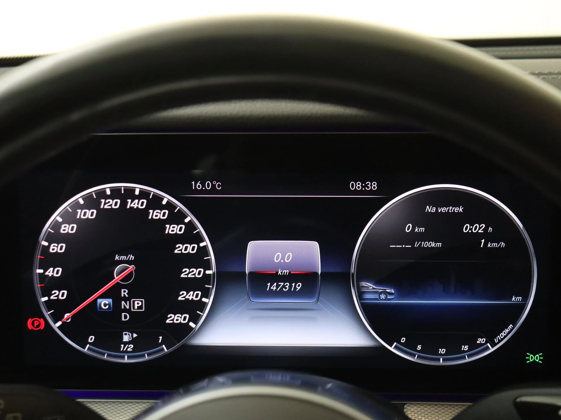Mercedes-Benz-E-Klasse-image-11