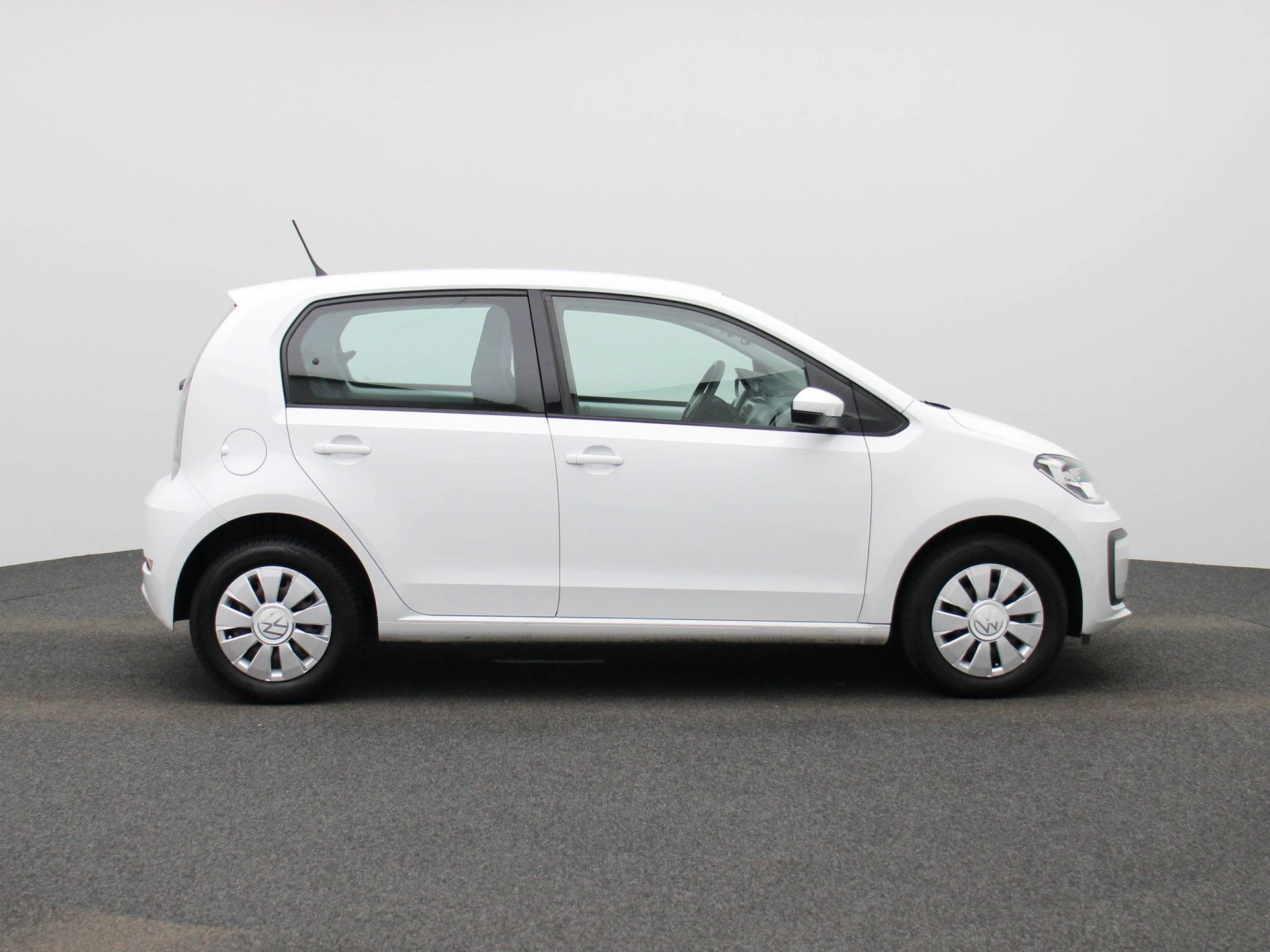 Volkswagen-up!-image-5