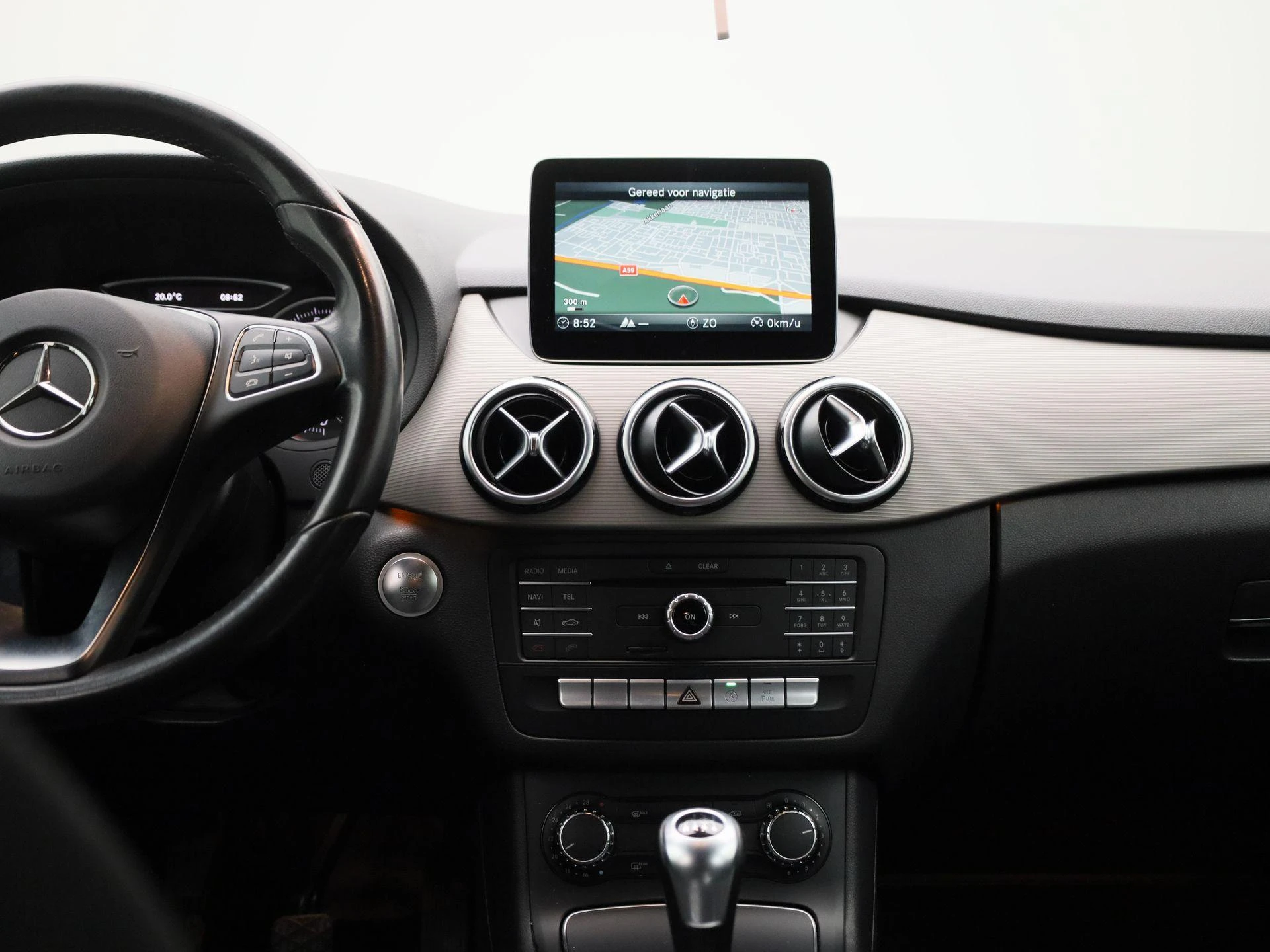 Mercedes-Benz-B-Klasse-image-8