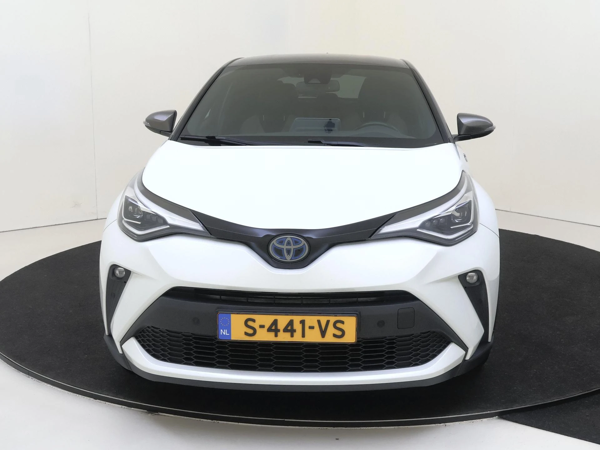 Toyota C-HR 2.0 Hybrid Executive AUTOMAAT