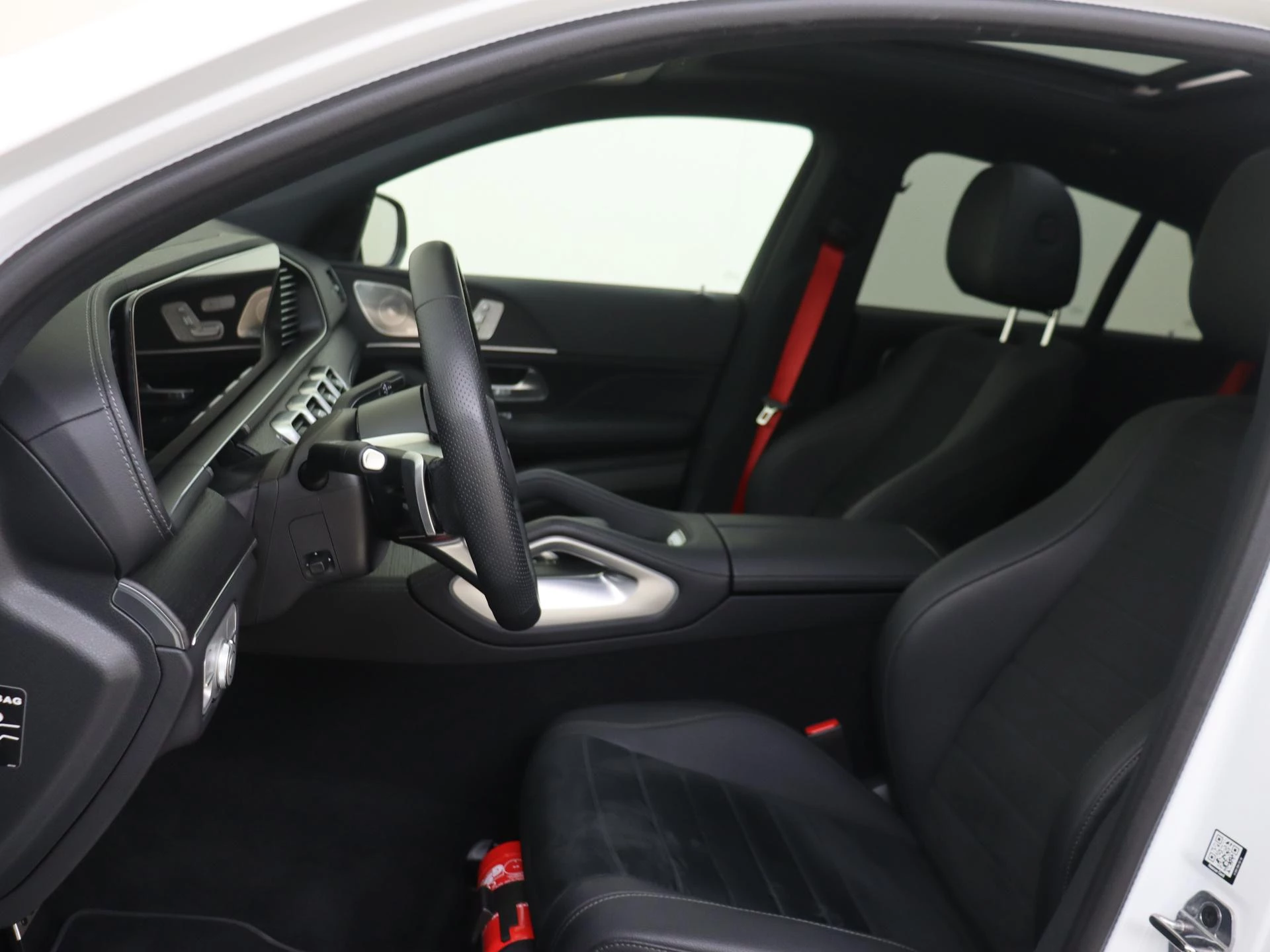 Mercedes-Benz-GLE-image-2