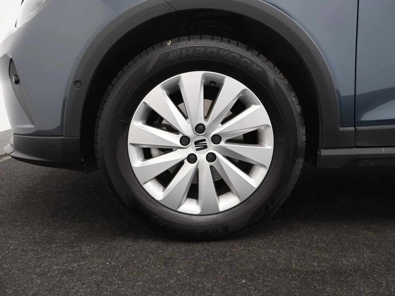 SEAT-Arona-image-3