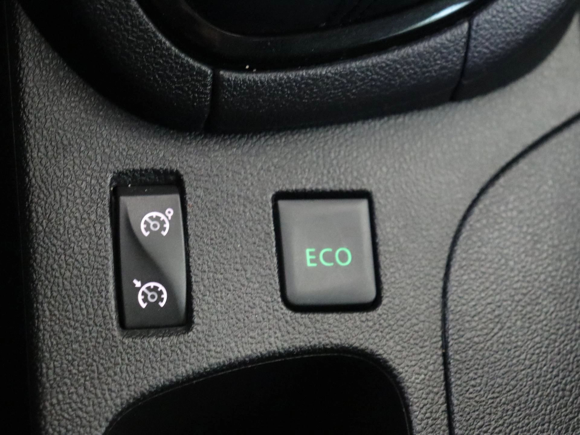 Renault-Clio-image-24