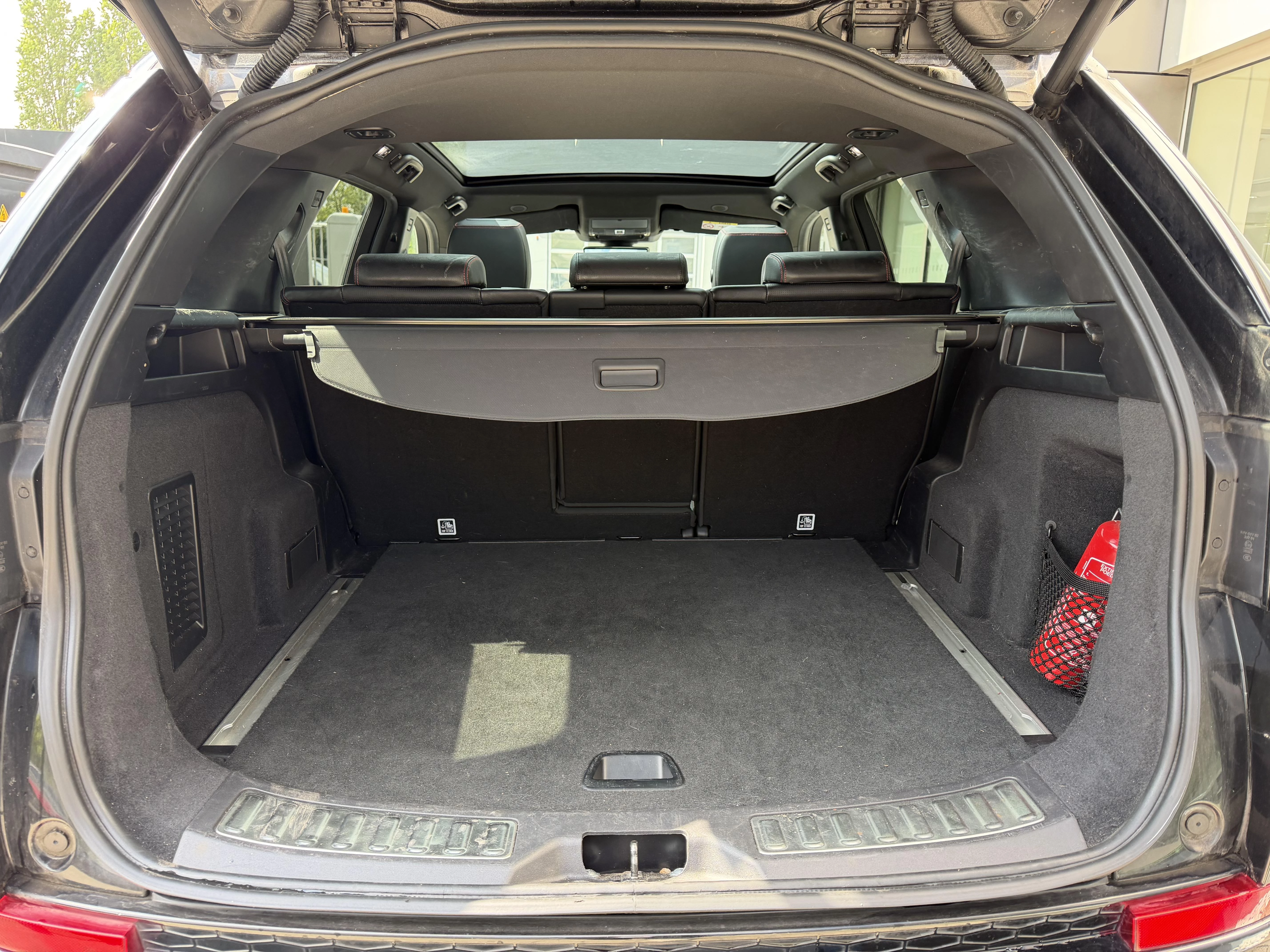 Land Rover-Discovery Sport-image-10