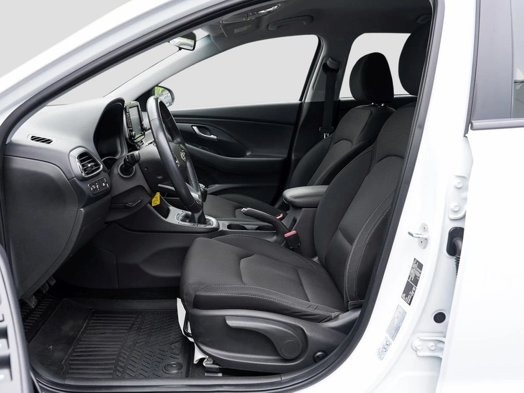 Hyundai i30 1.4 YES! Navi PDC Kamera Tempomat
