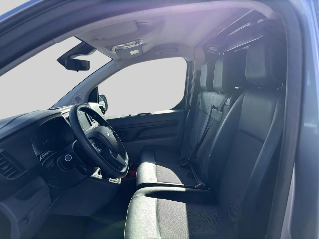 Peugeot-Expert-image-12