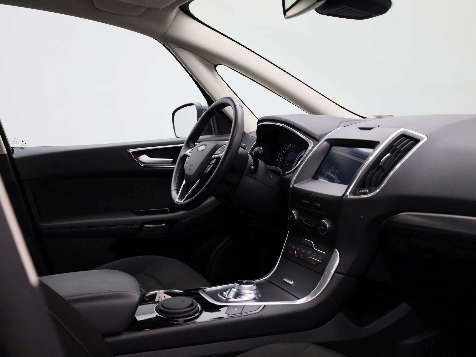 Ford-Galaxy-image-32