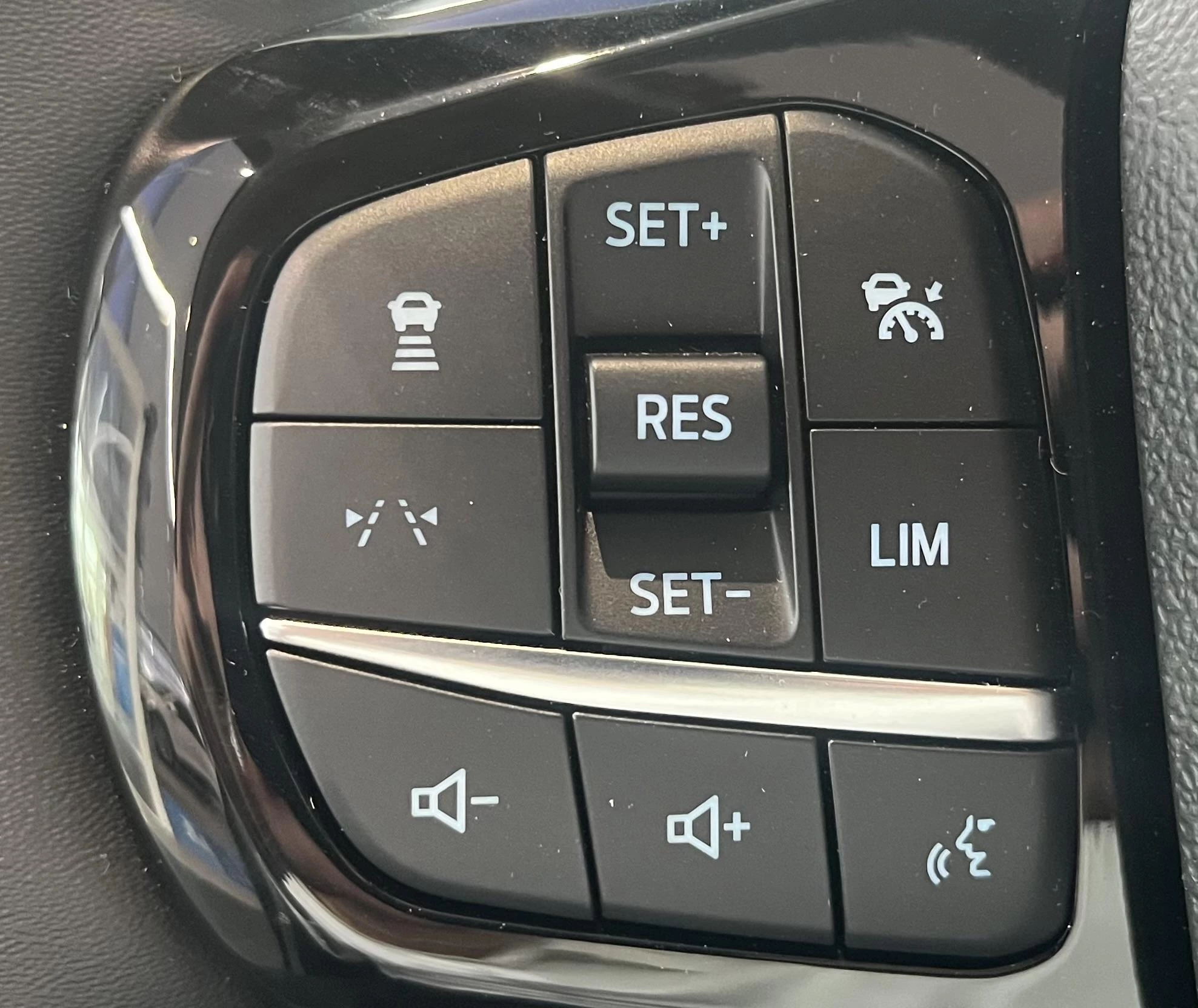 Ford-Puma Gen-E-image-15