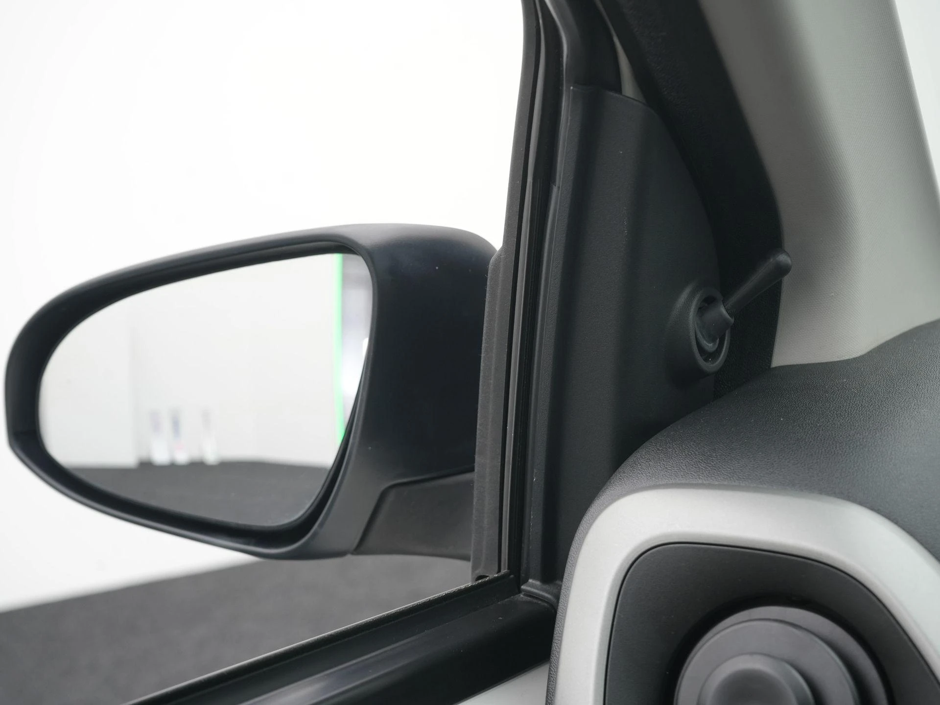 Peugeot-108-image-19