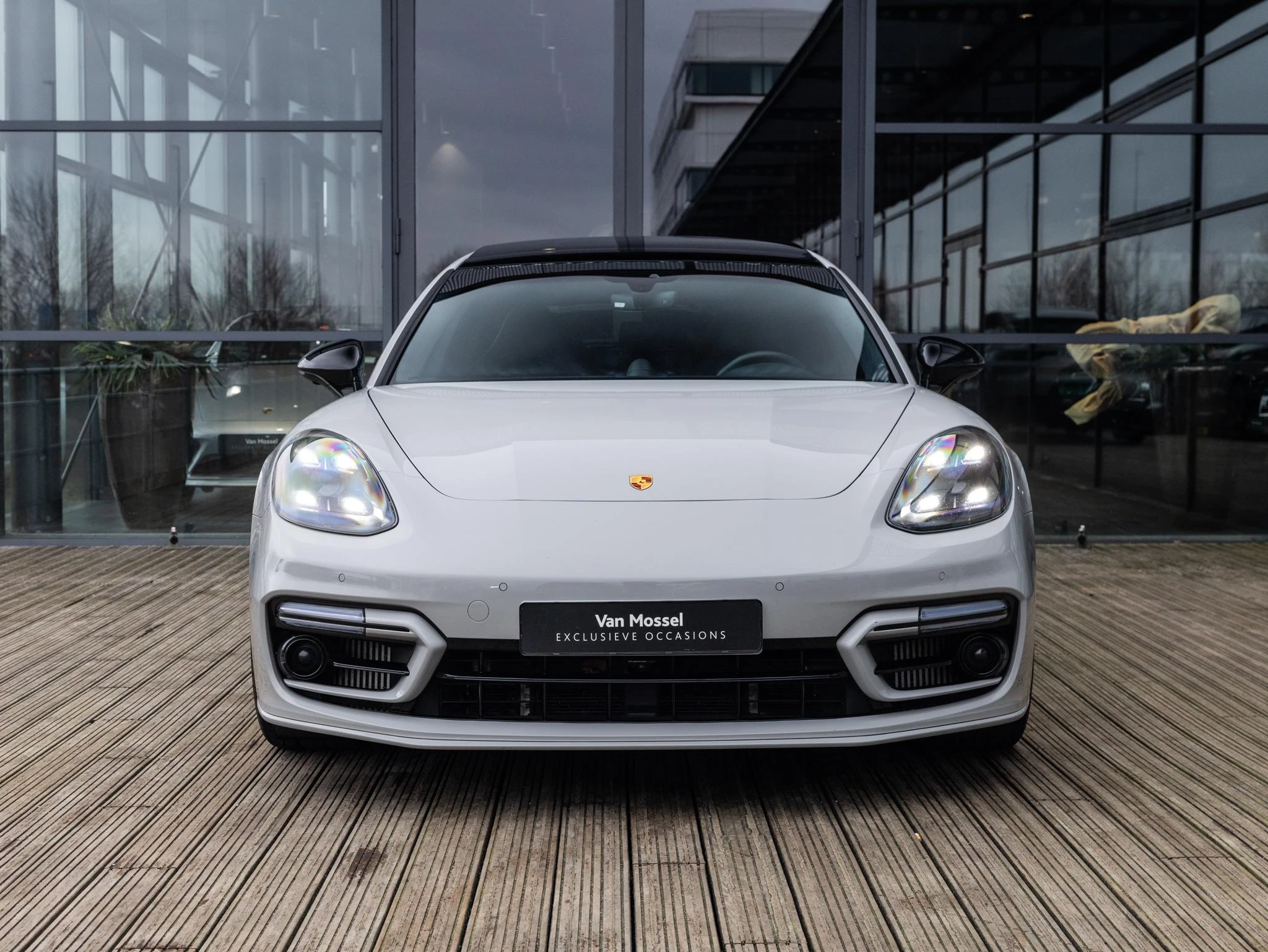 Porsche-Panamera-image-3