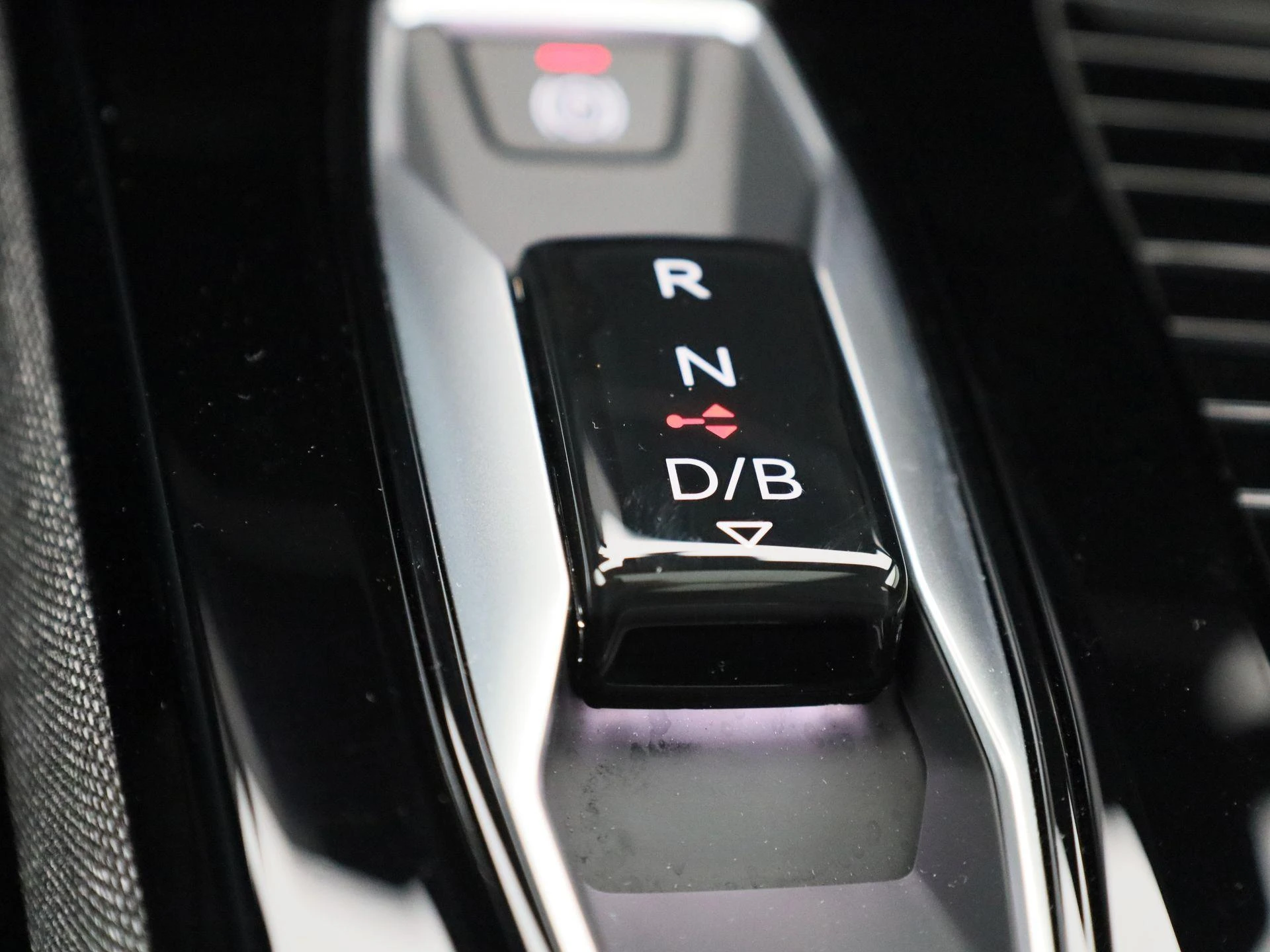 Audi-Q6 e-tron-image-19