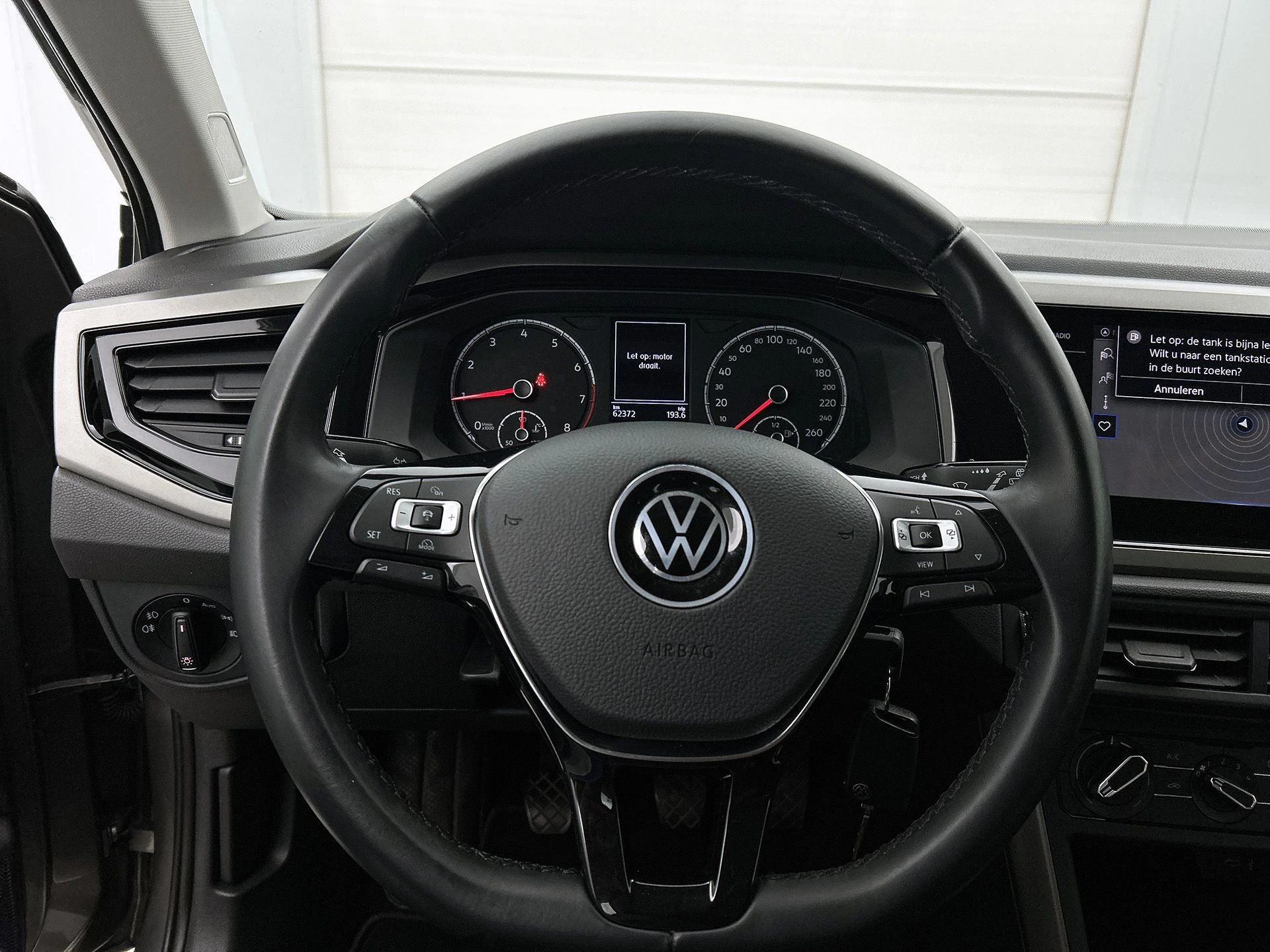 Volkswagen-Polo-image-28