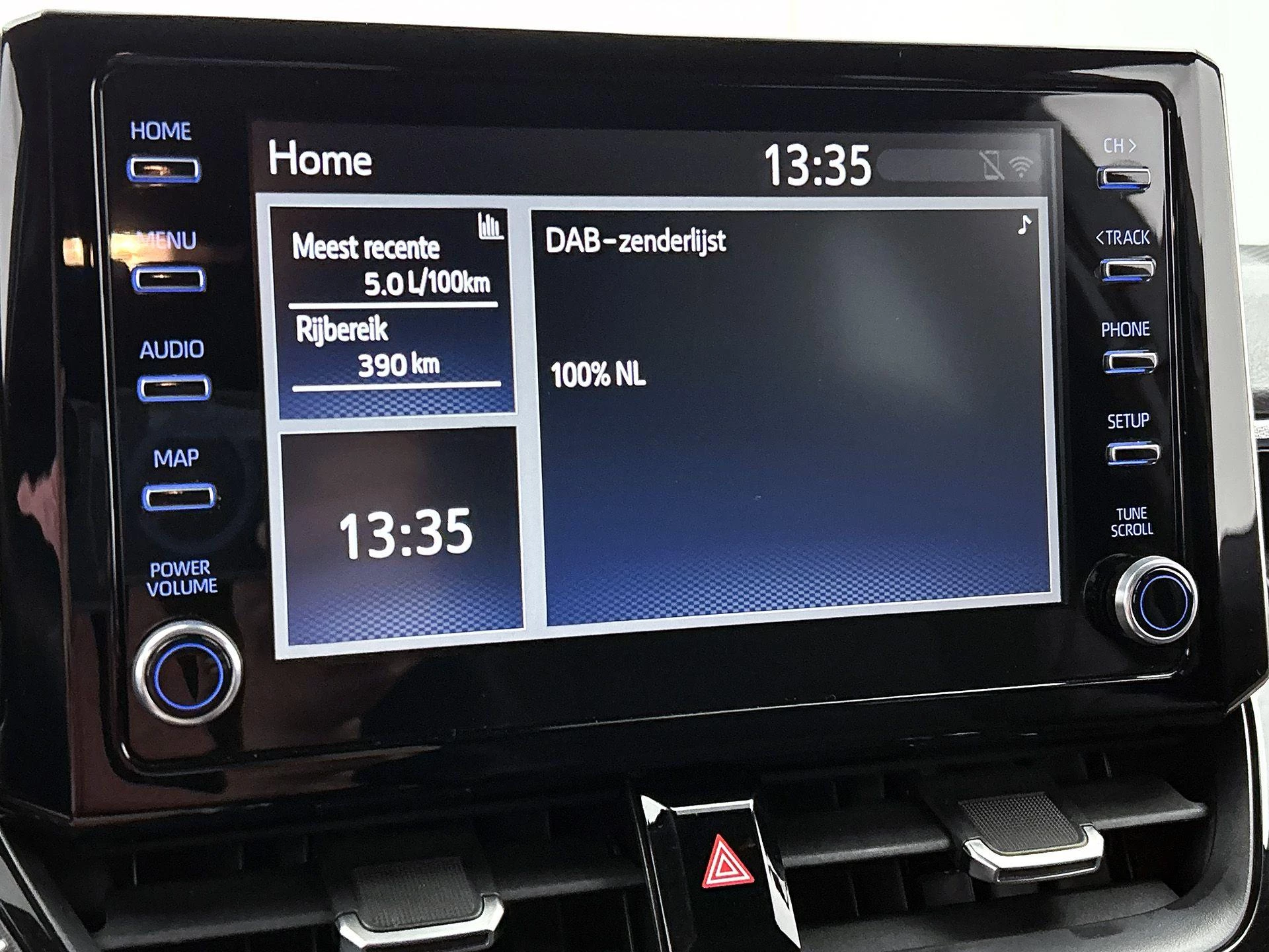 Toyota-Corolla Touring Sports-image-28