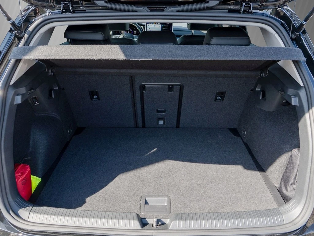 Volkswagen-Golf-image-5