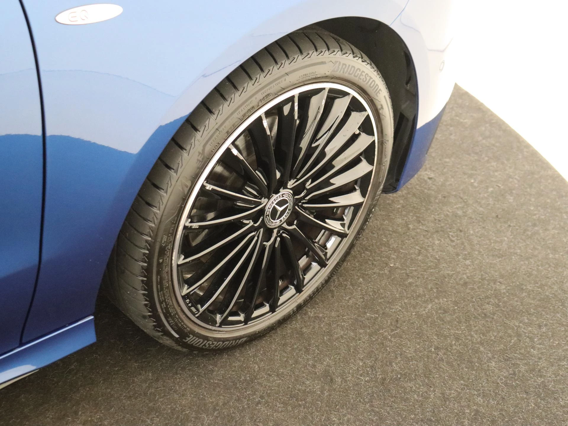 Mercedes-Benz-CLA-image-9