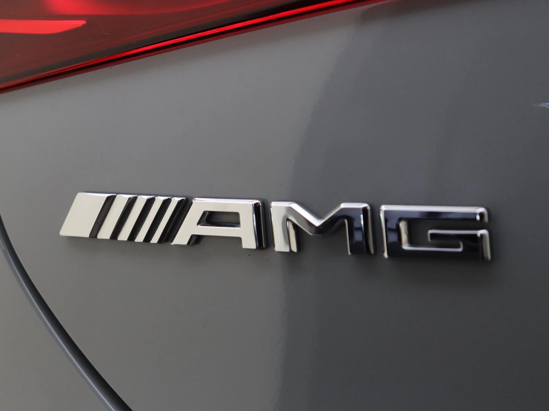 Mercedes-Benz-EQE-image-38