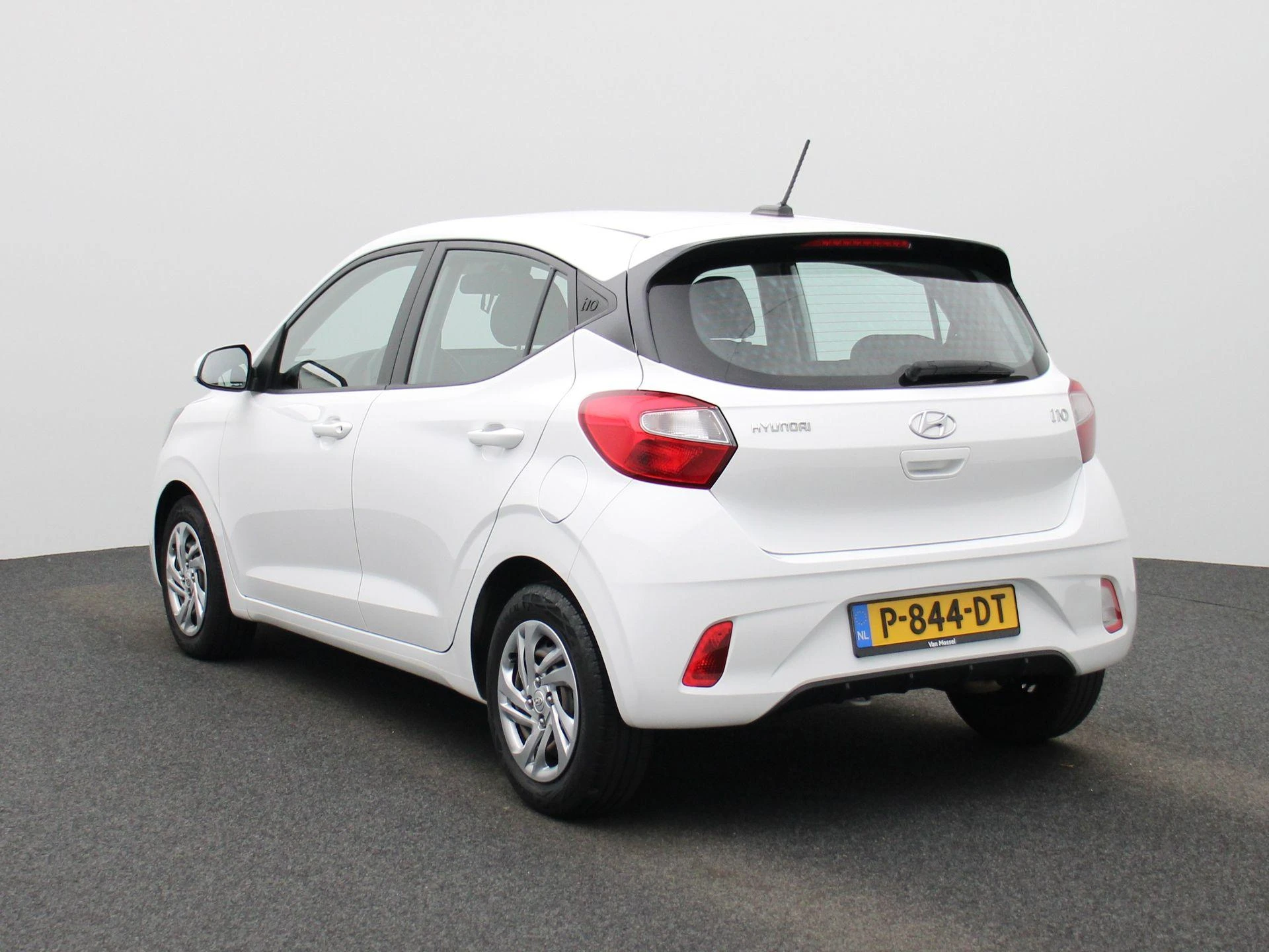 Hyundai-i10-image-1