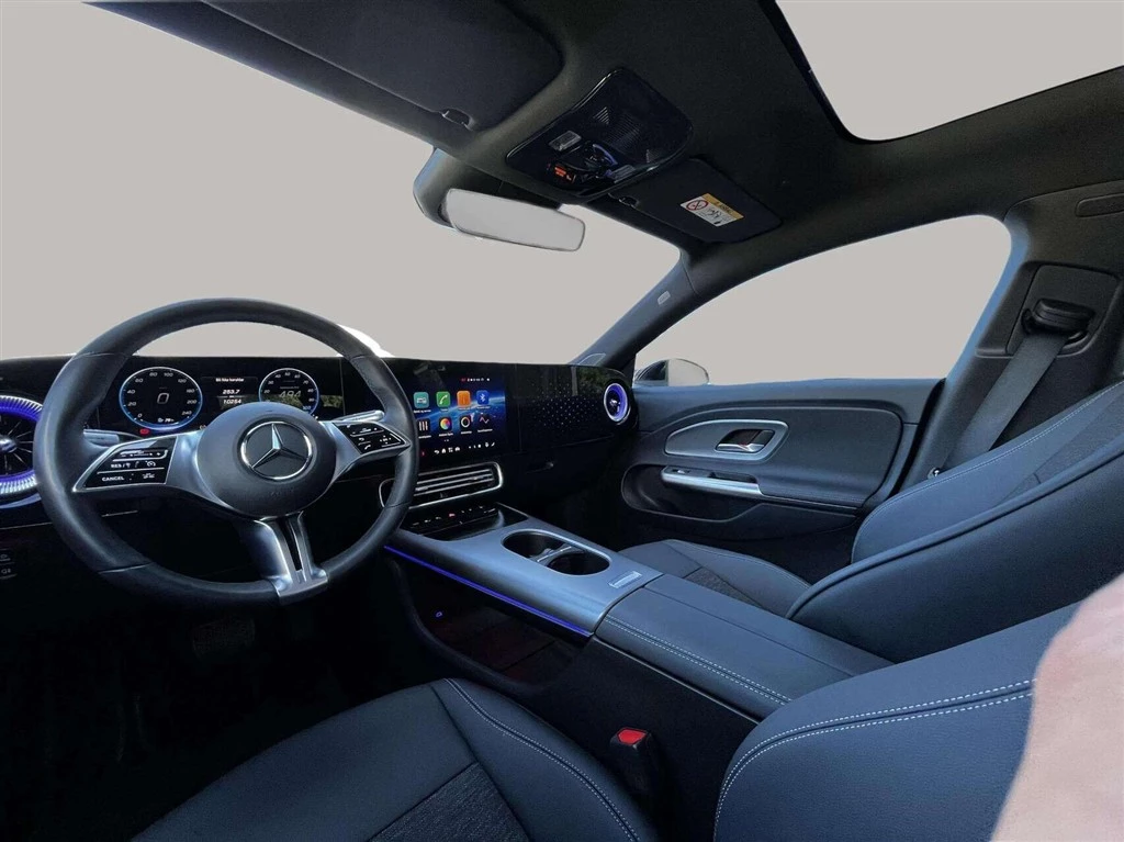 Mercedes-Benz-CLA-image-11