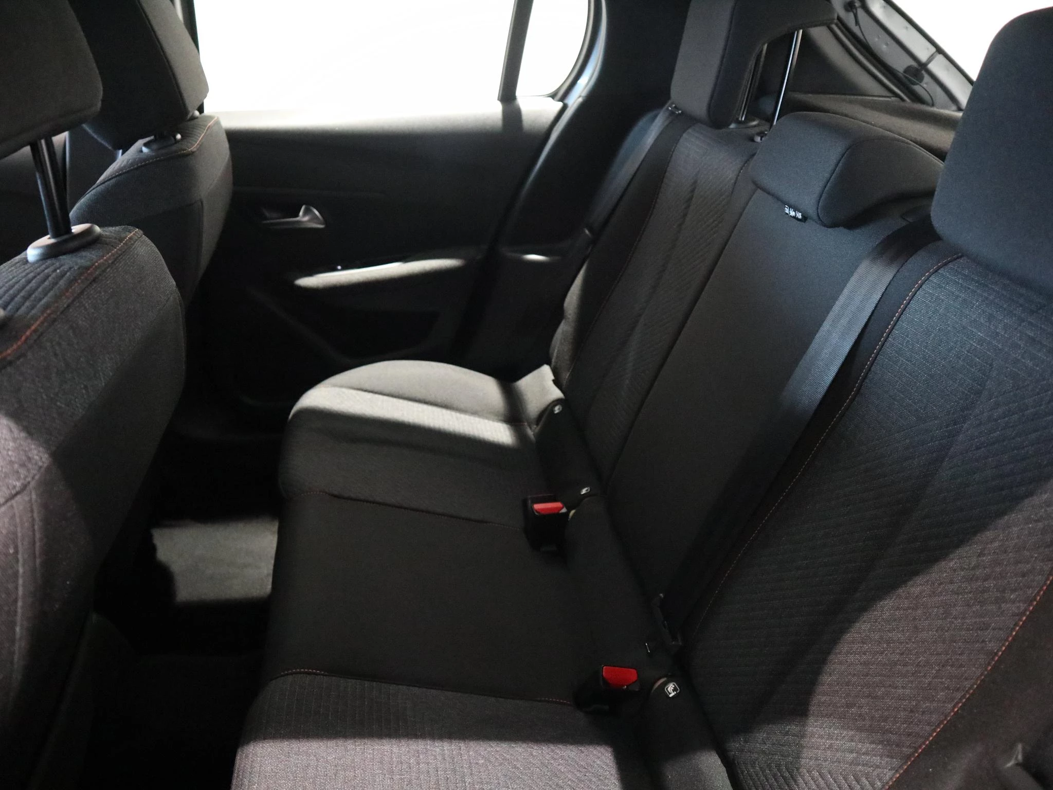 Peugeot-208-image-9