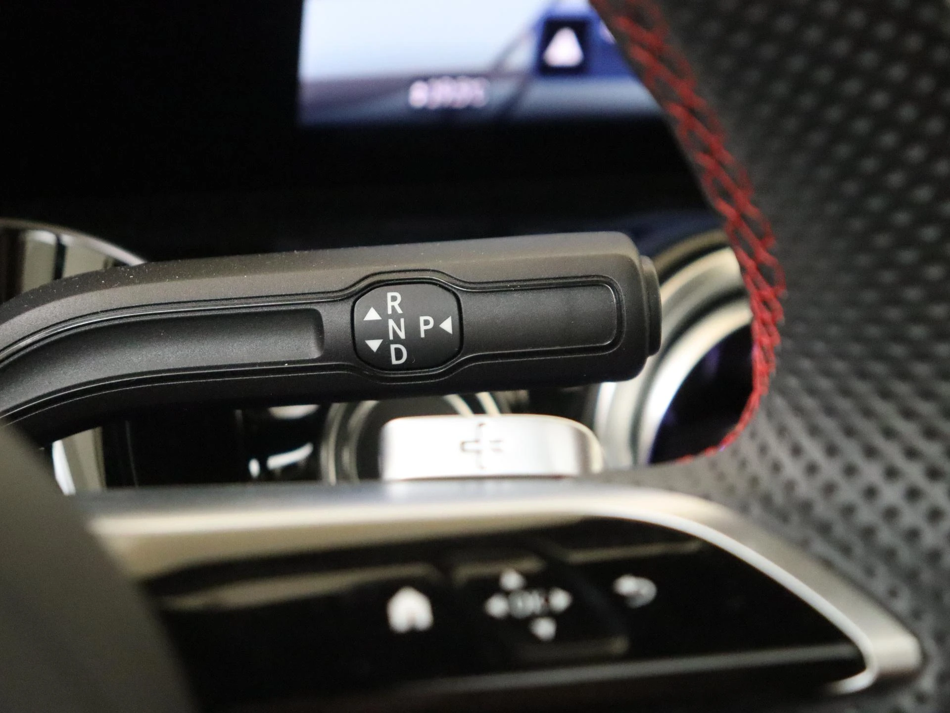Mercedes-Benz-GLA-image-14