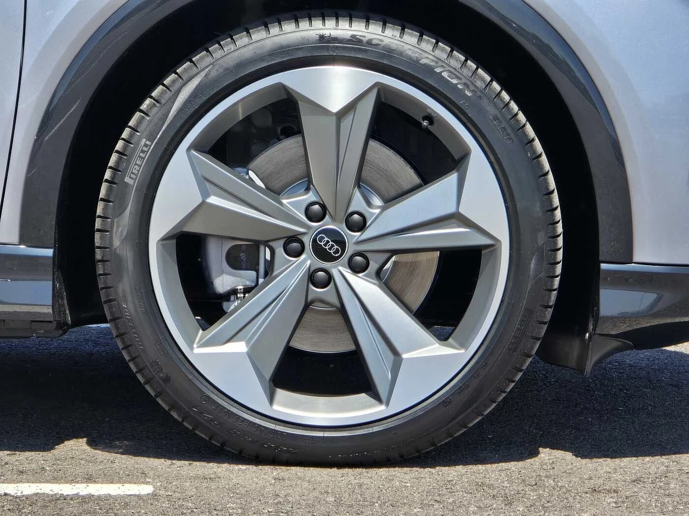 Audi-Q4 e-tron-image-4