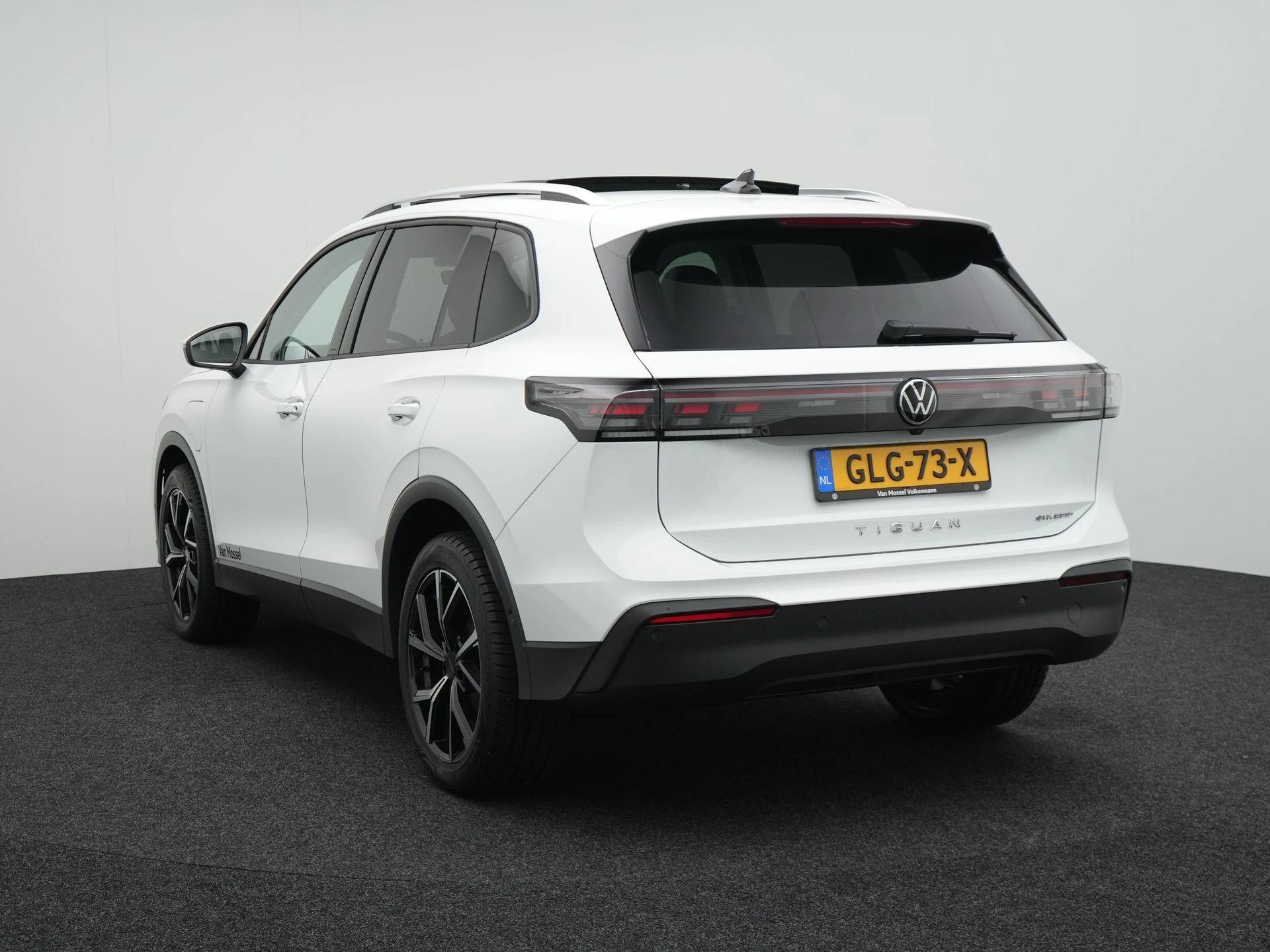 Volkswagen-Tiguan-image-1