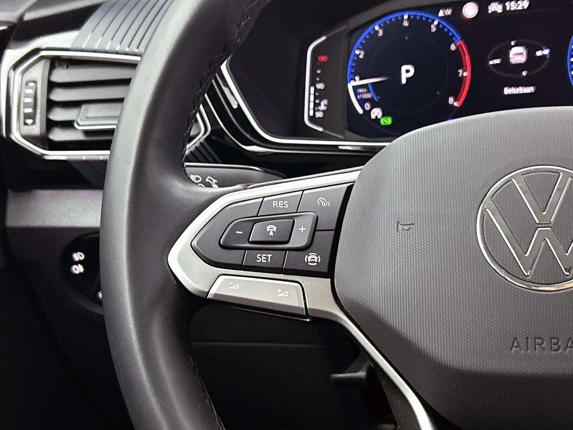 Volkswagen-T-Cross-image-5
