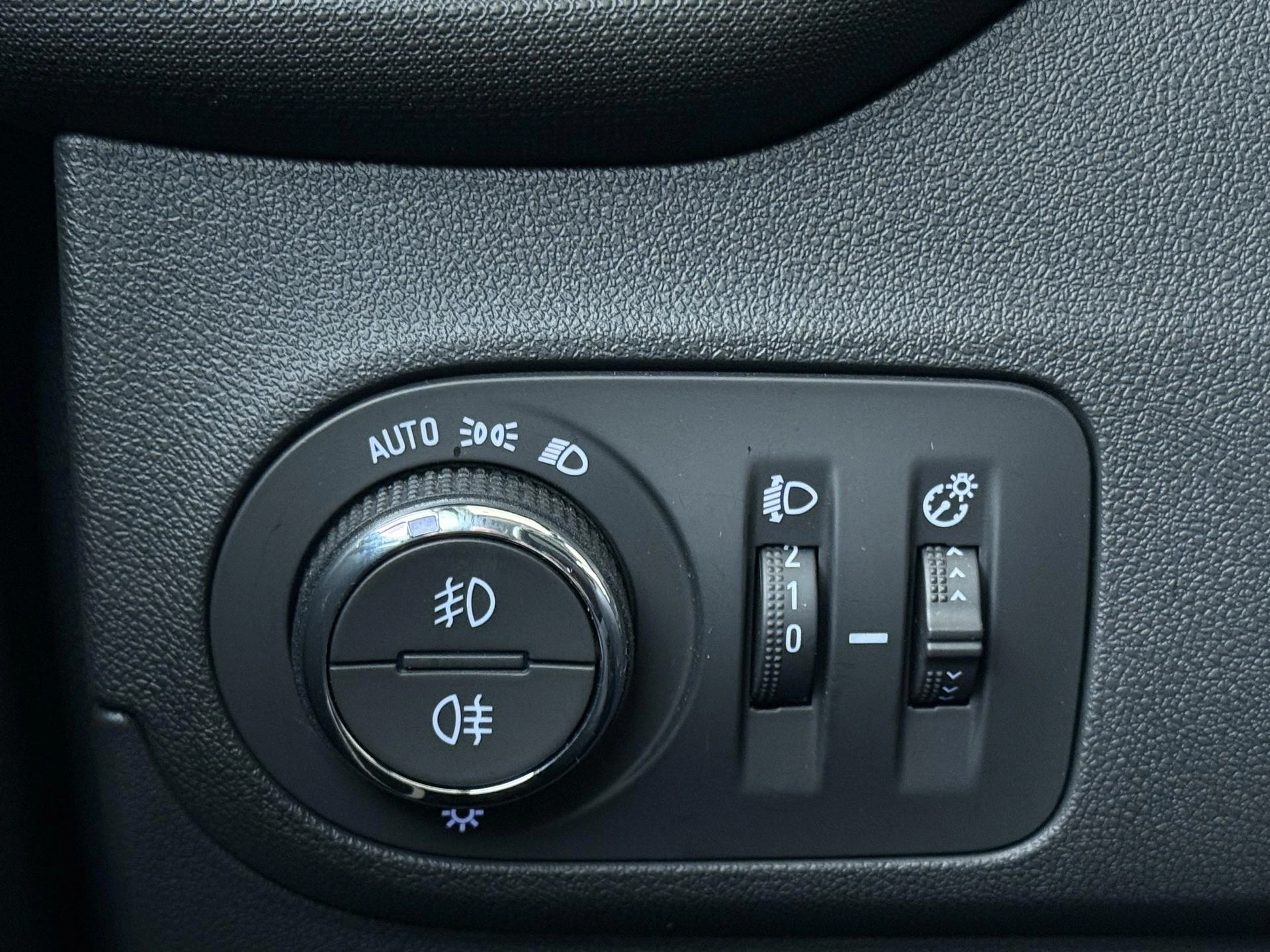 Opel-Crossland X-image-22