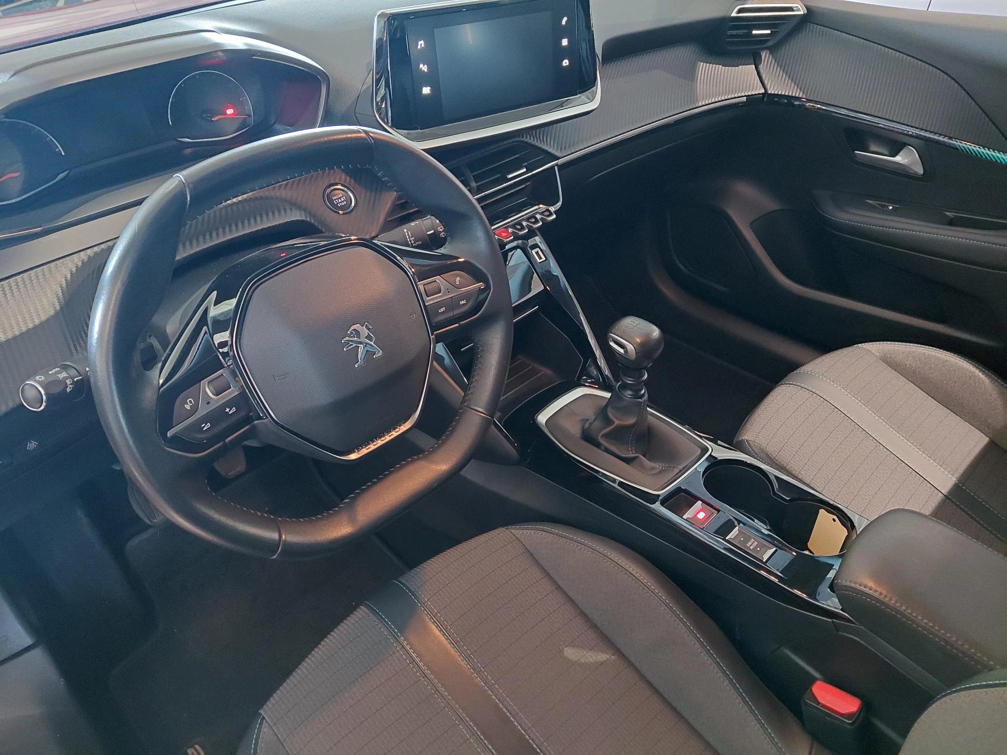 Peugeot-208-image-4
