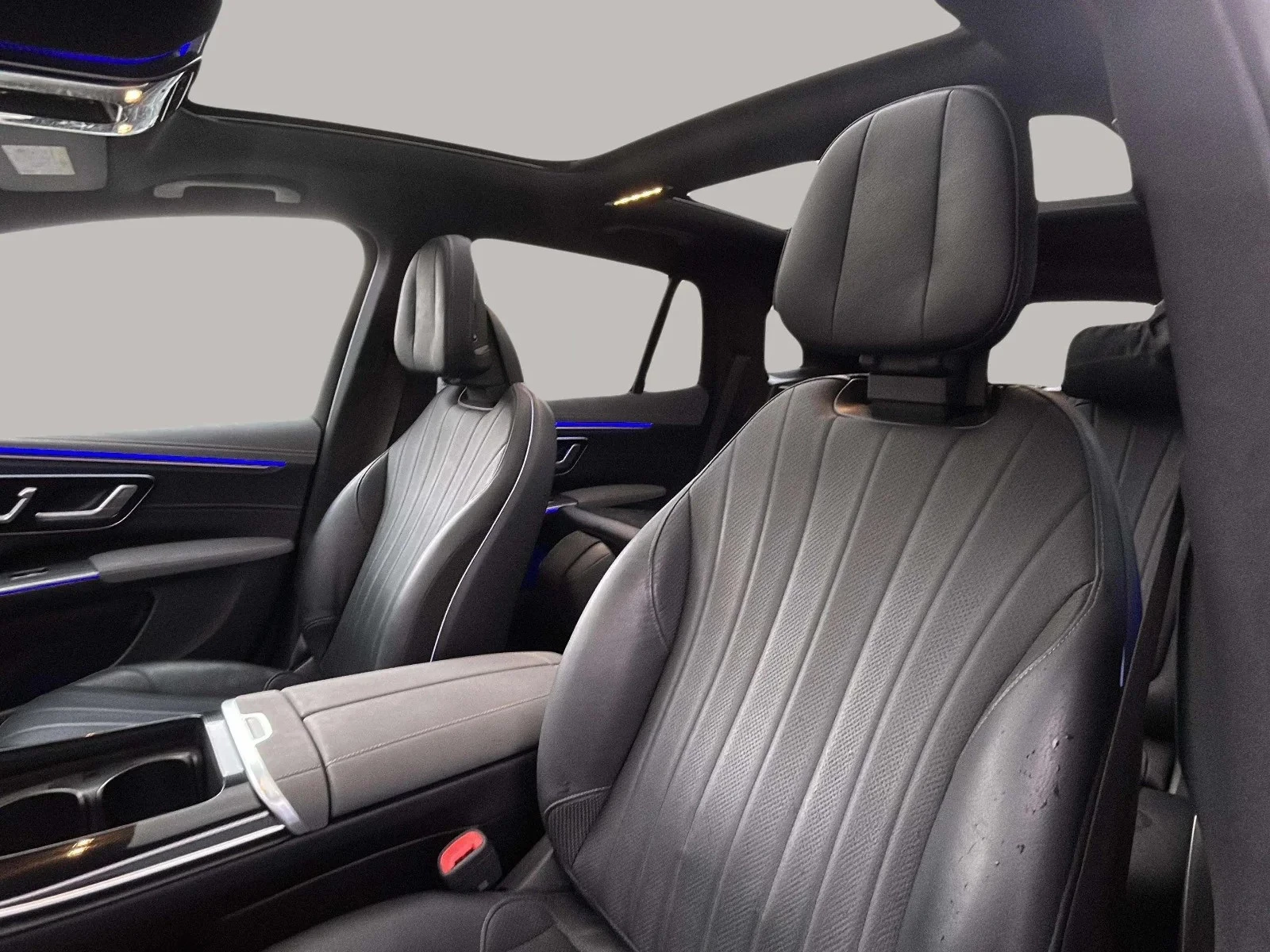 Mercedes-Benz-EQS-image-9