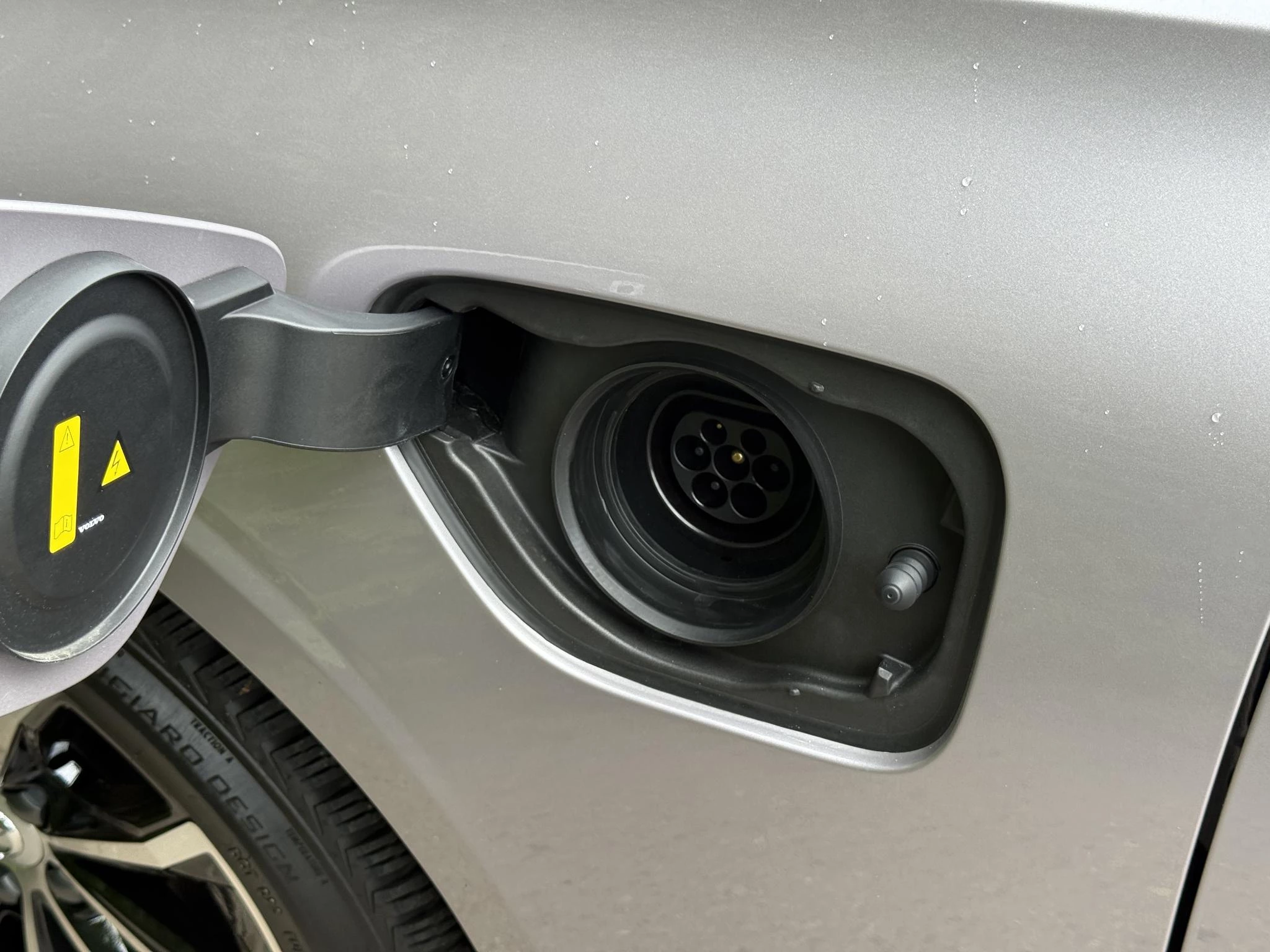 Volvo V60 T6 Plug-in hybrid AWD Plus Dark