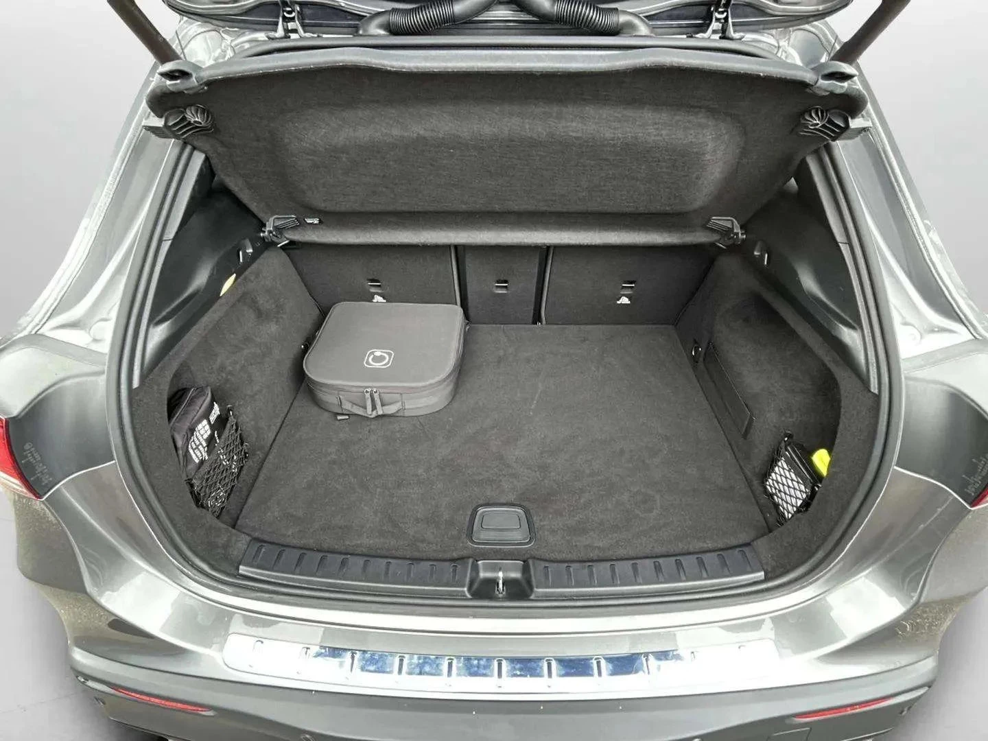 Mercedes-Benz-EQA-image-22