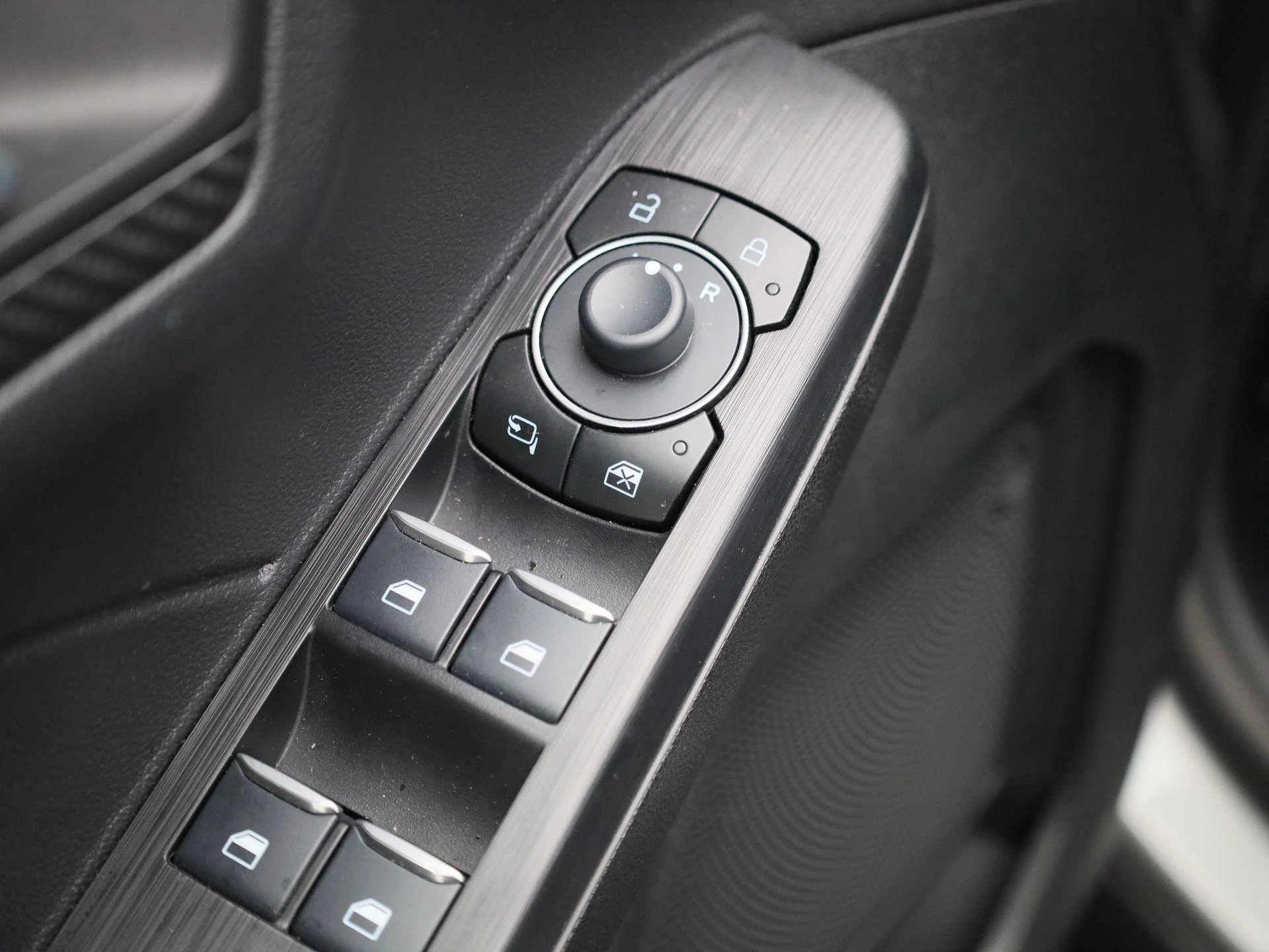 Ford-Kuga-image-29