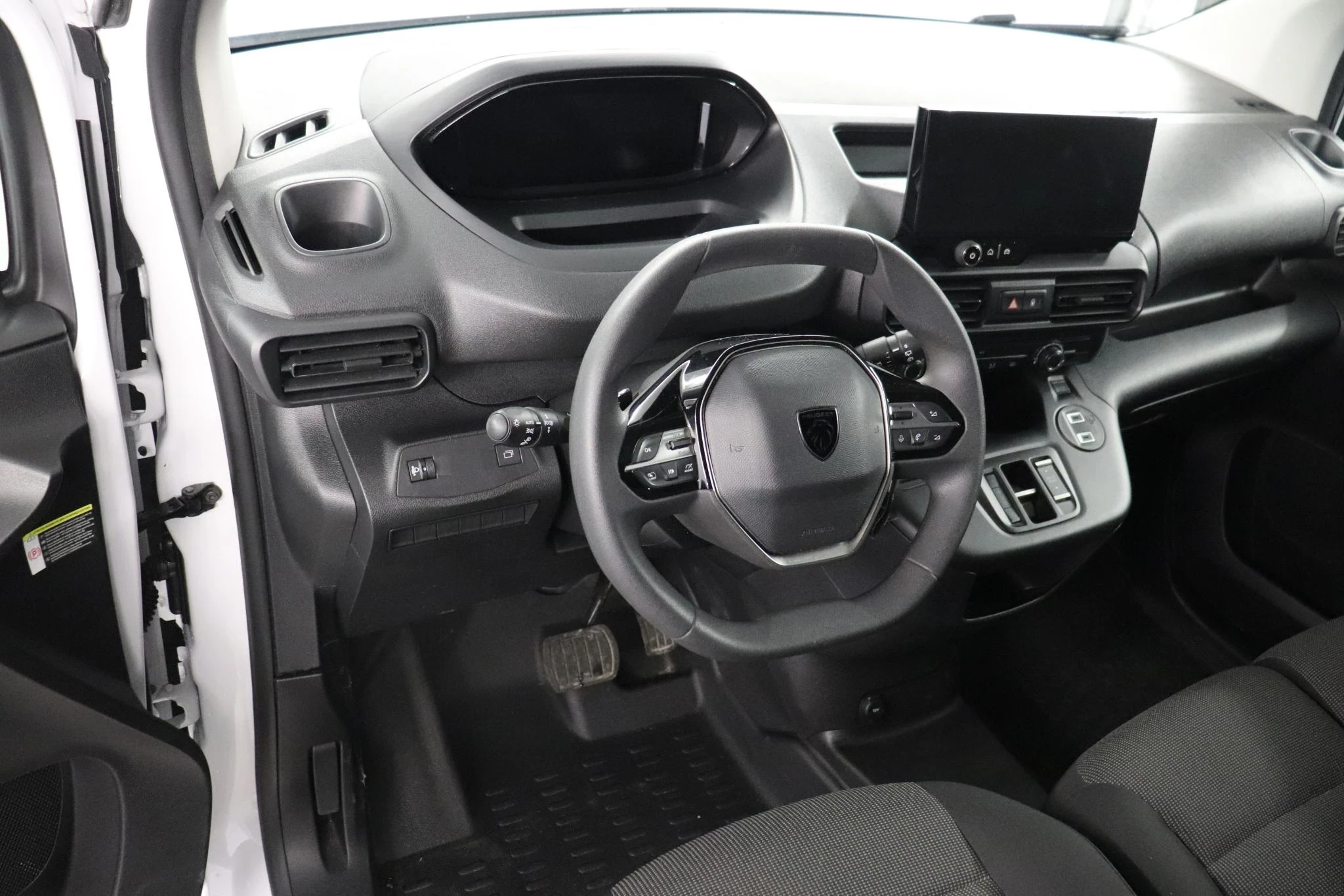 Peugeot-Partner-image-8